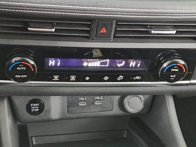 2025 Nissan Rogue SV