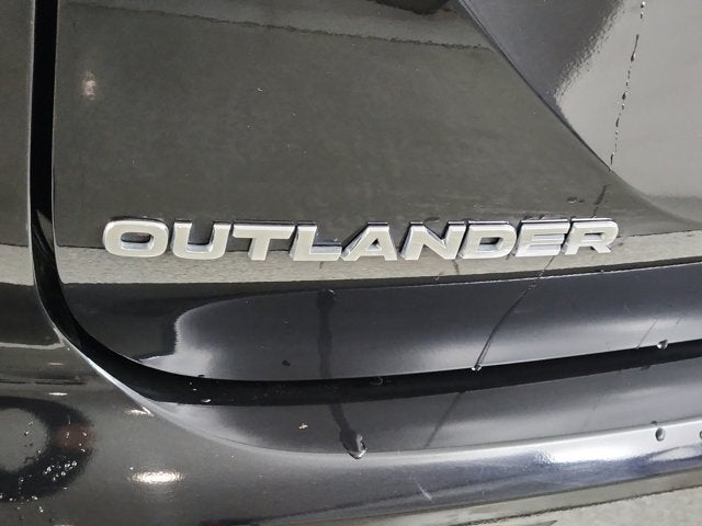 2024 Mitsubishi Outlander ES