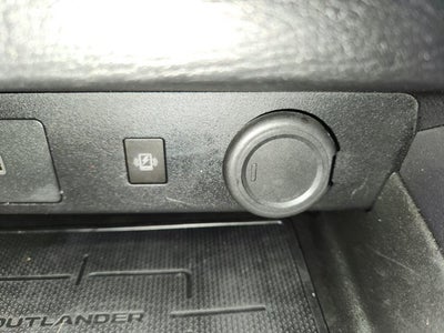 2024 Mitsubishi Outlander SE Black Edition