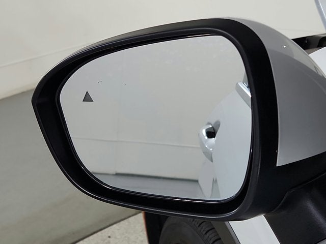 2022 Mitsubishi Outlander Base