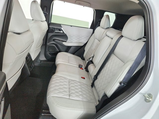 2024 Mitsubishi Outlander SEL