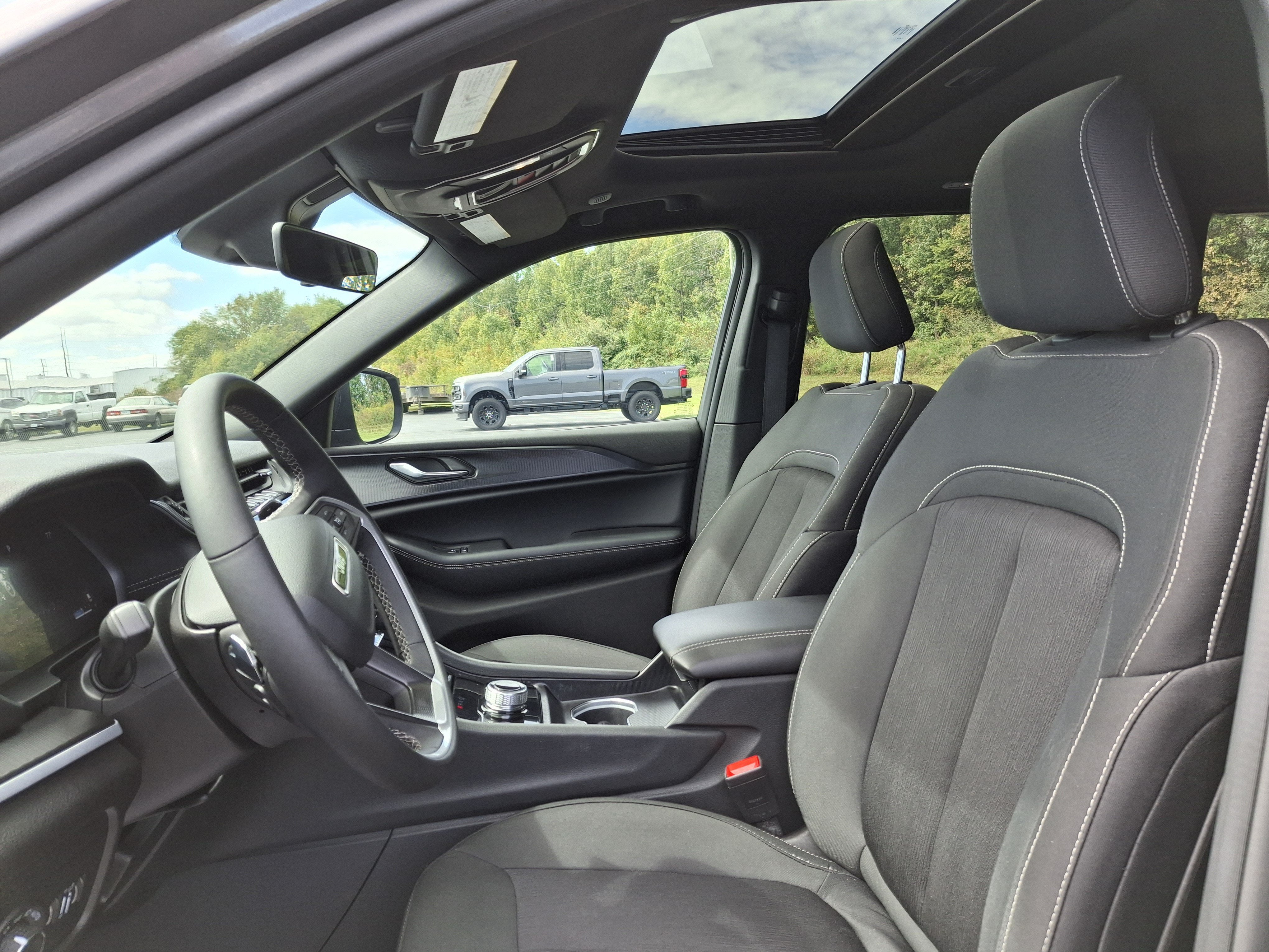 2025 Jeep Grand Cherokee Laredo X