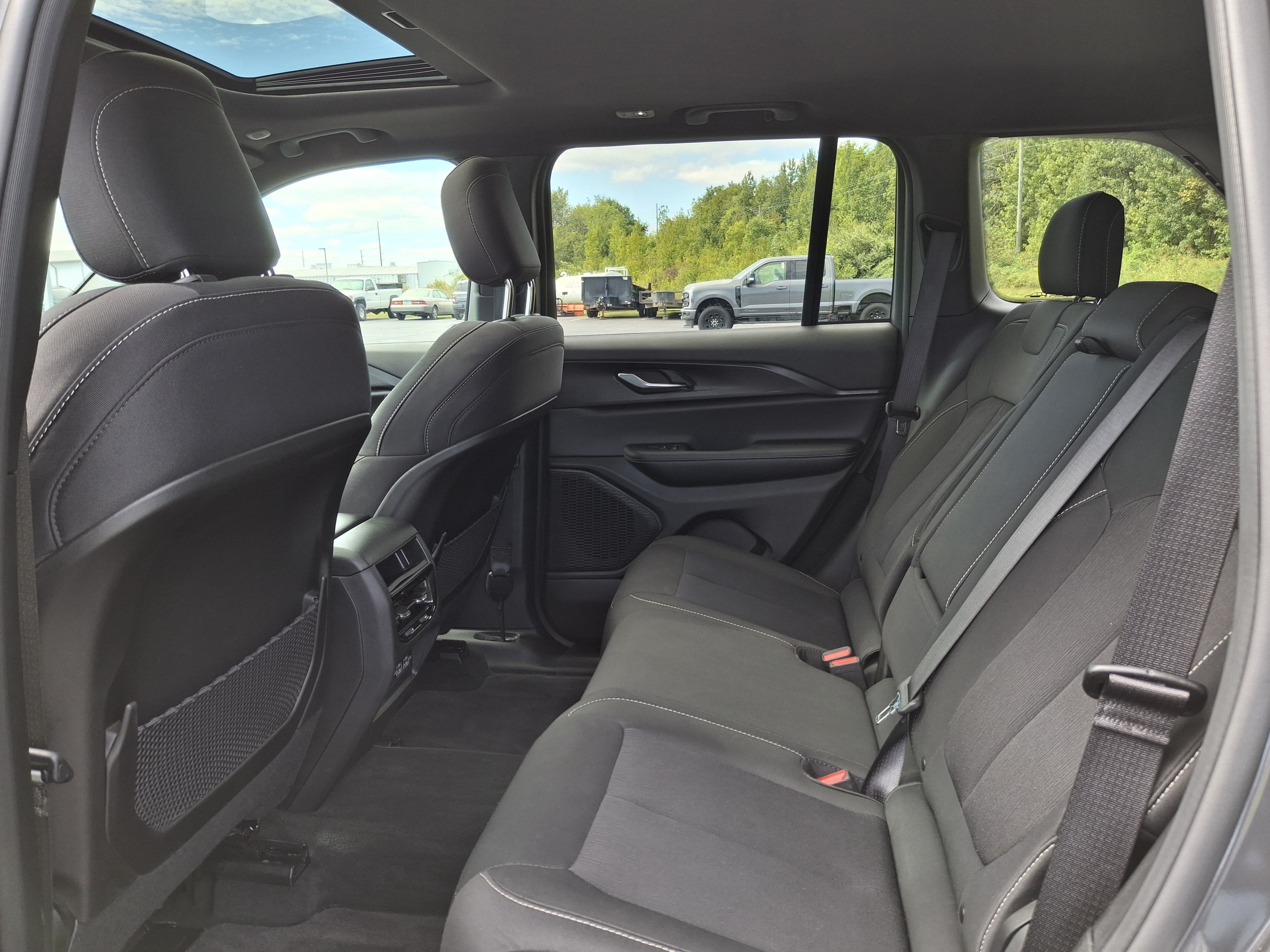 2025 Jeep Grand Cherokee Laredo X