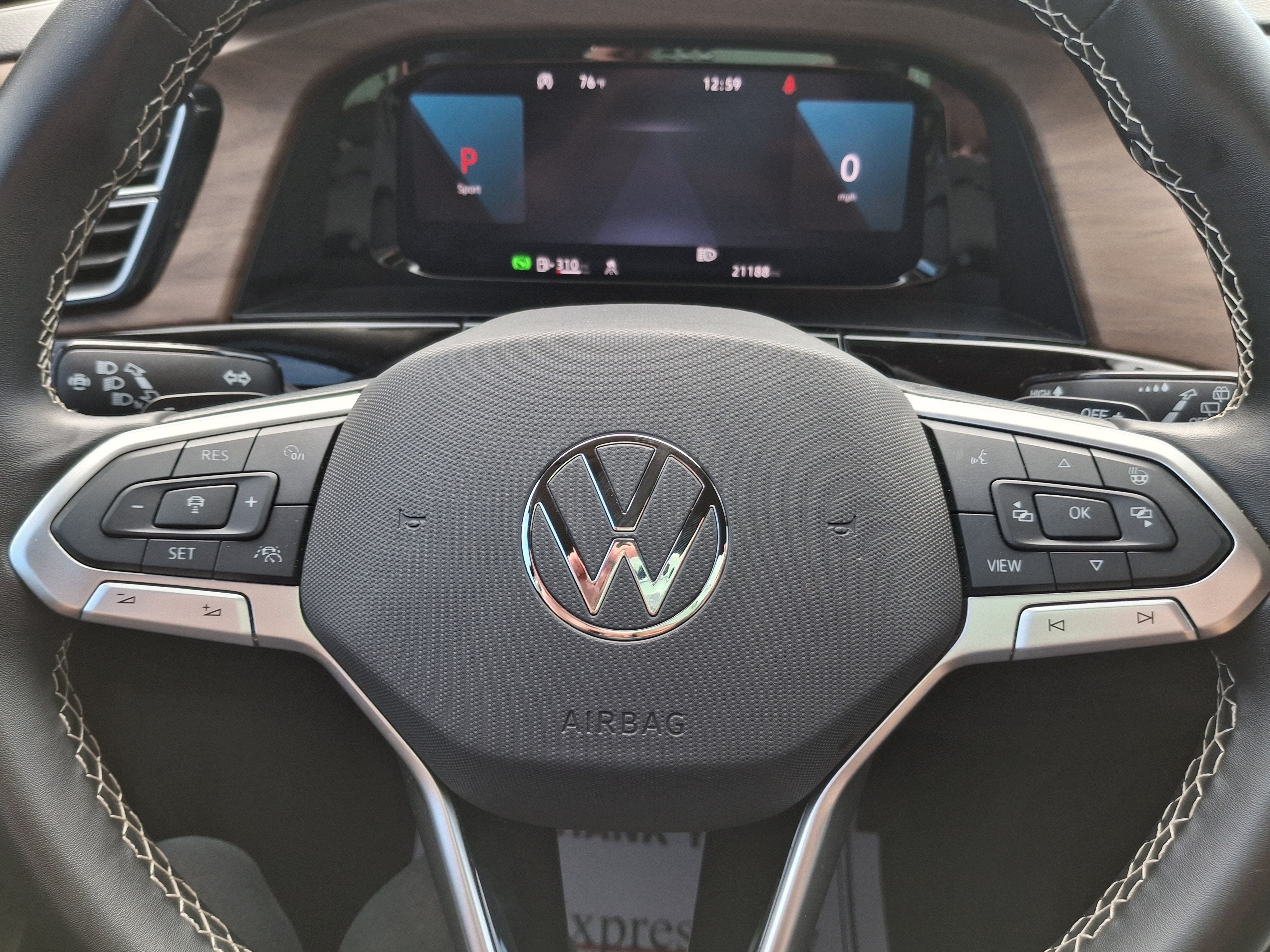 2025 Volkswagen Atlas 2.0T SE w/Technology