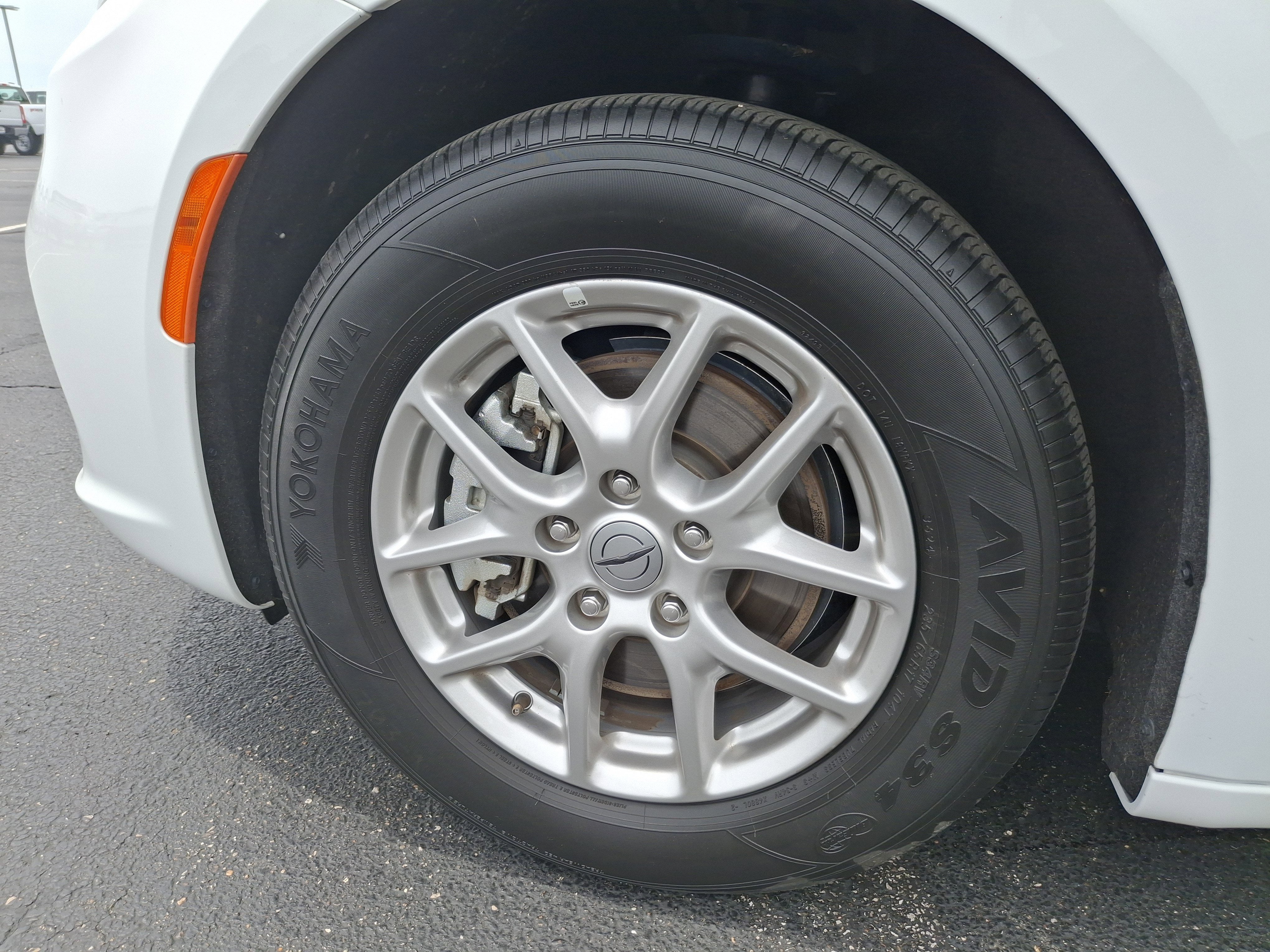 2025 Chrysler Pacifica Select