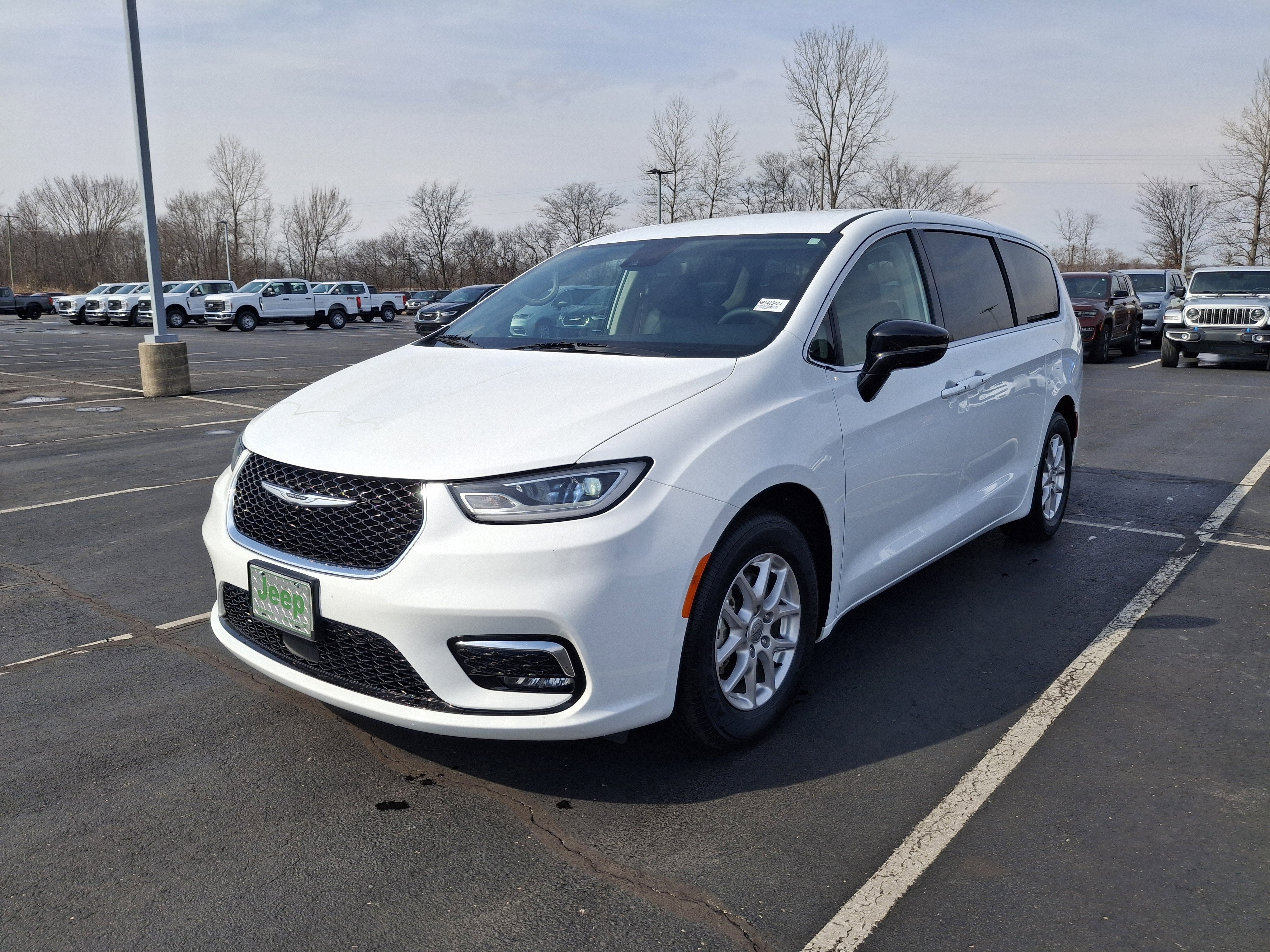 2024 Chrysler Pacifica Touring L