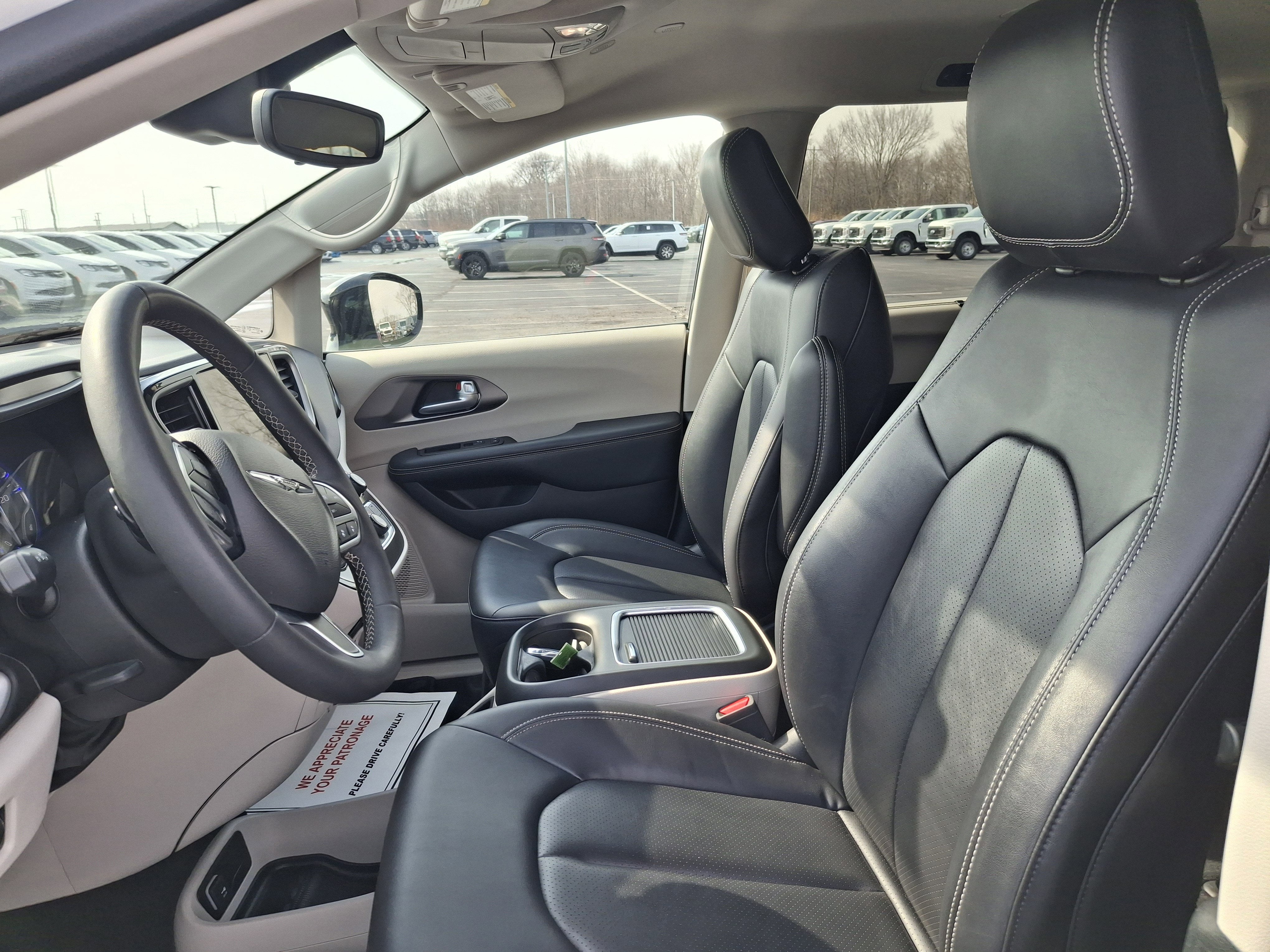 2024 Chrysler Pacifica Touring L