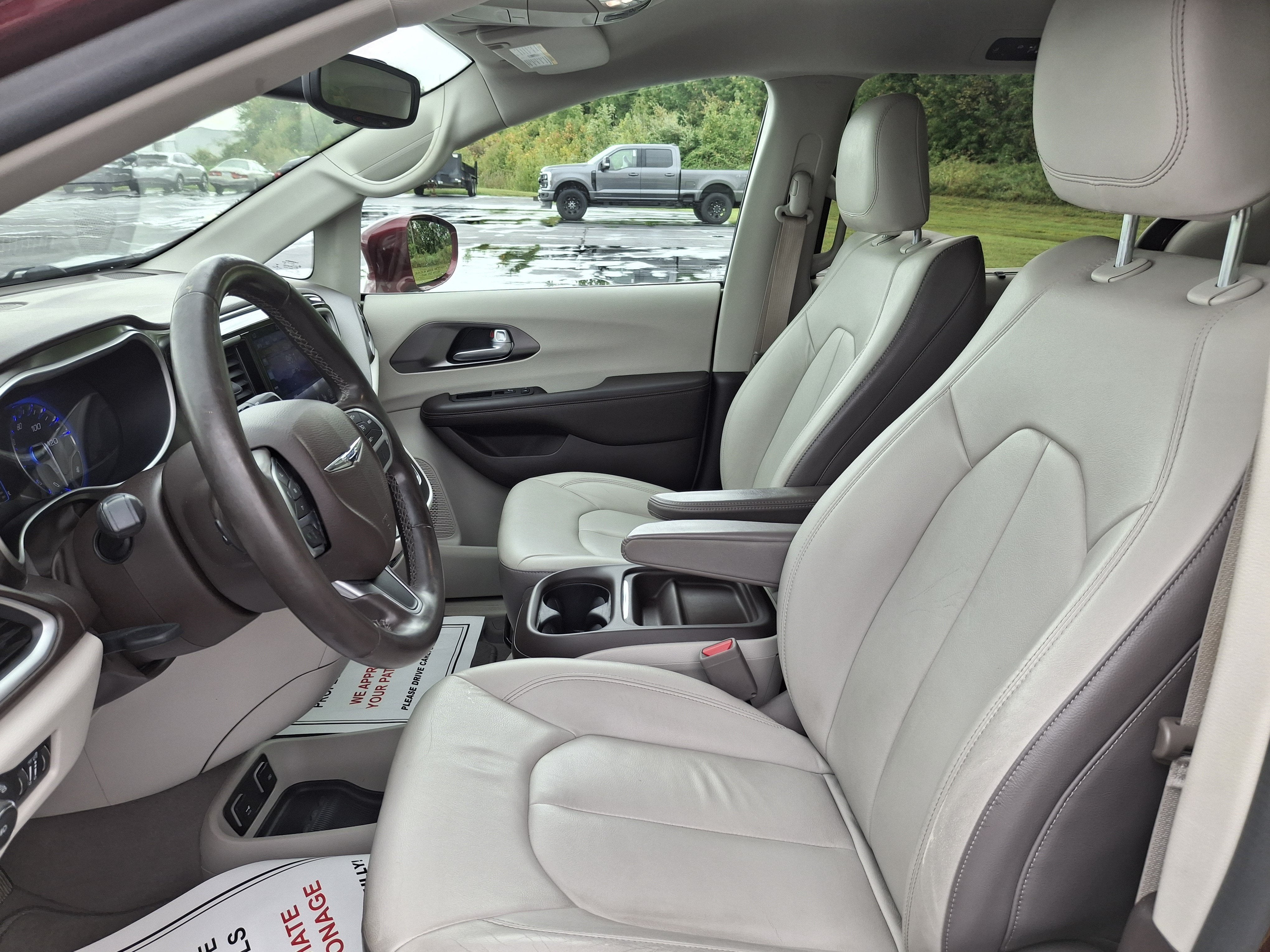 2017 Chrysler Pacifica Touring-L