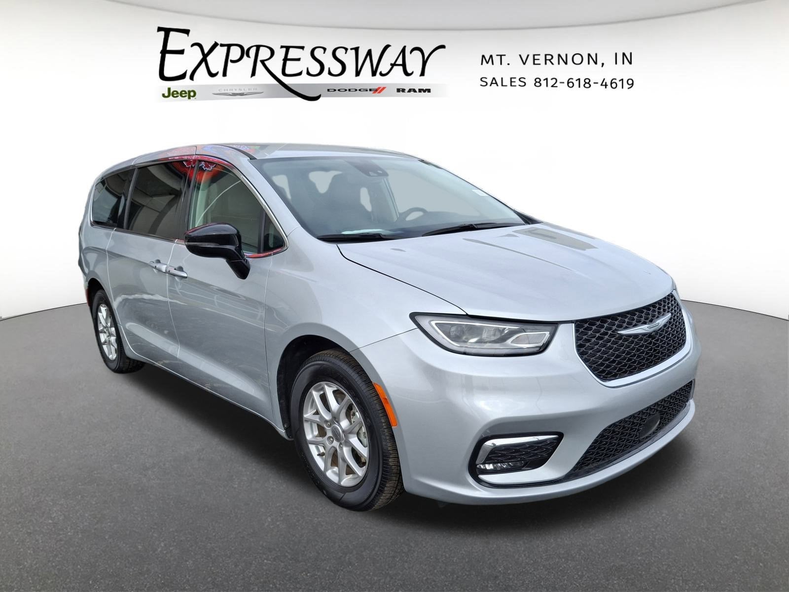 2024 Chrysler Pacifica Touring L