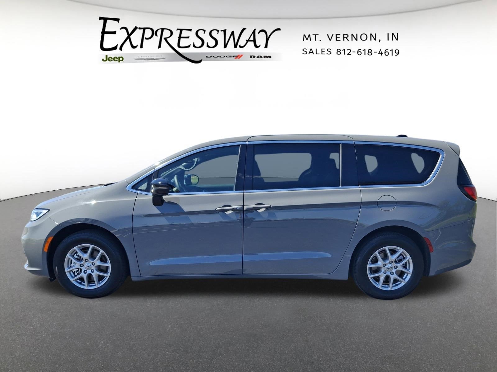 2025 Chrysler Pacifica Select