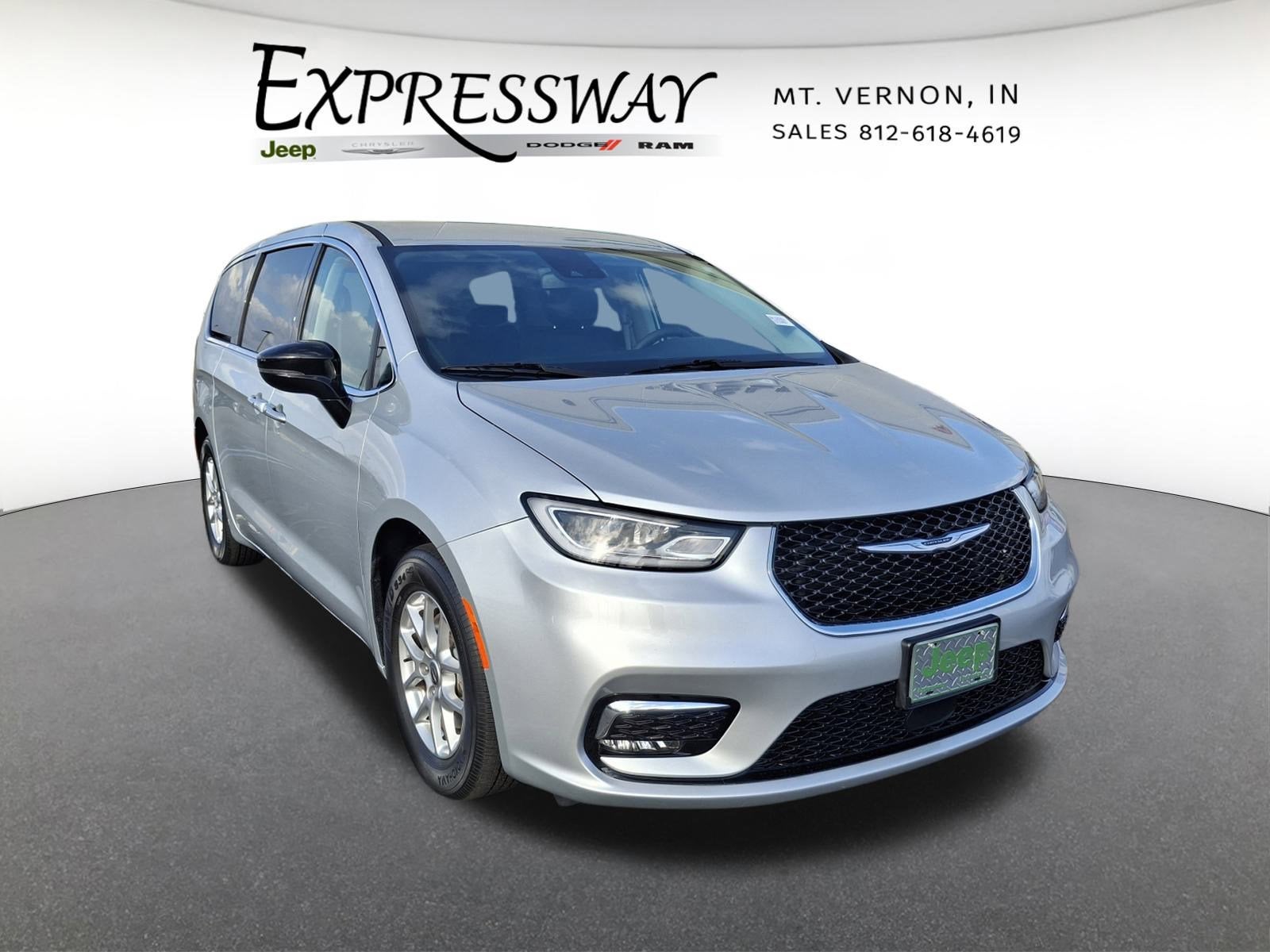 2024 Chrysler Pacifica Touring L