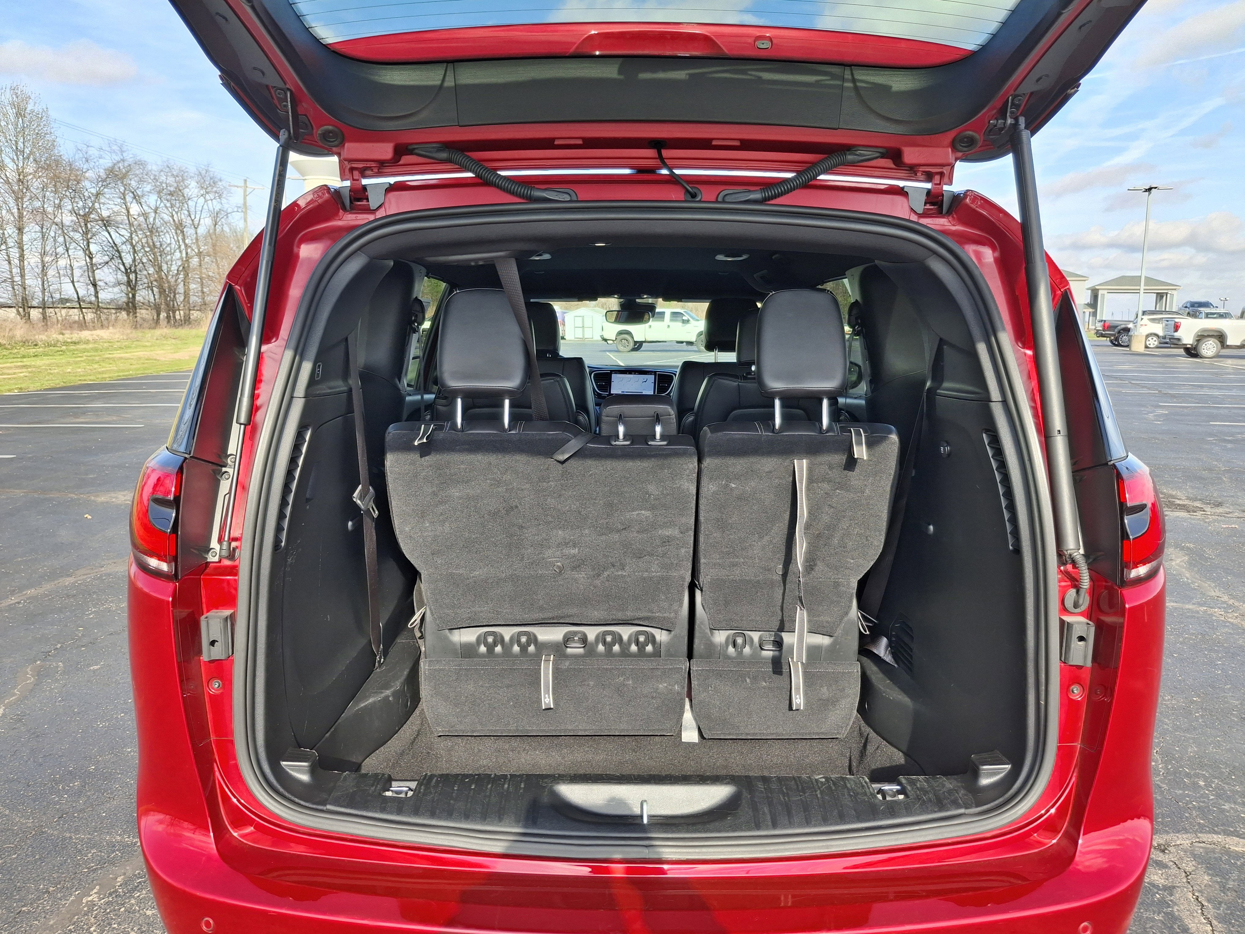 2025 Chrysler Pacifica Select