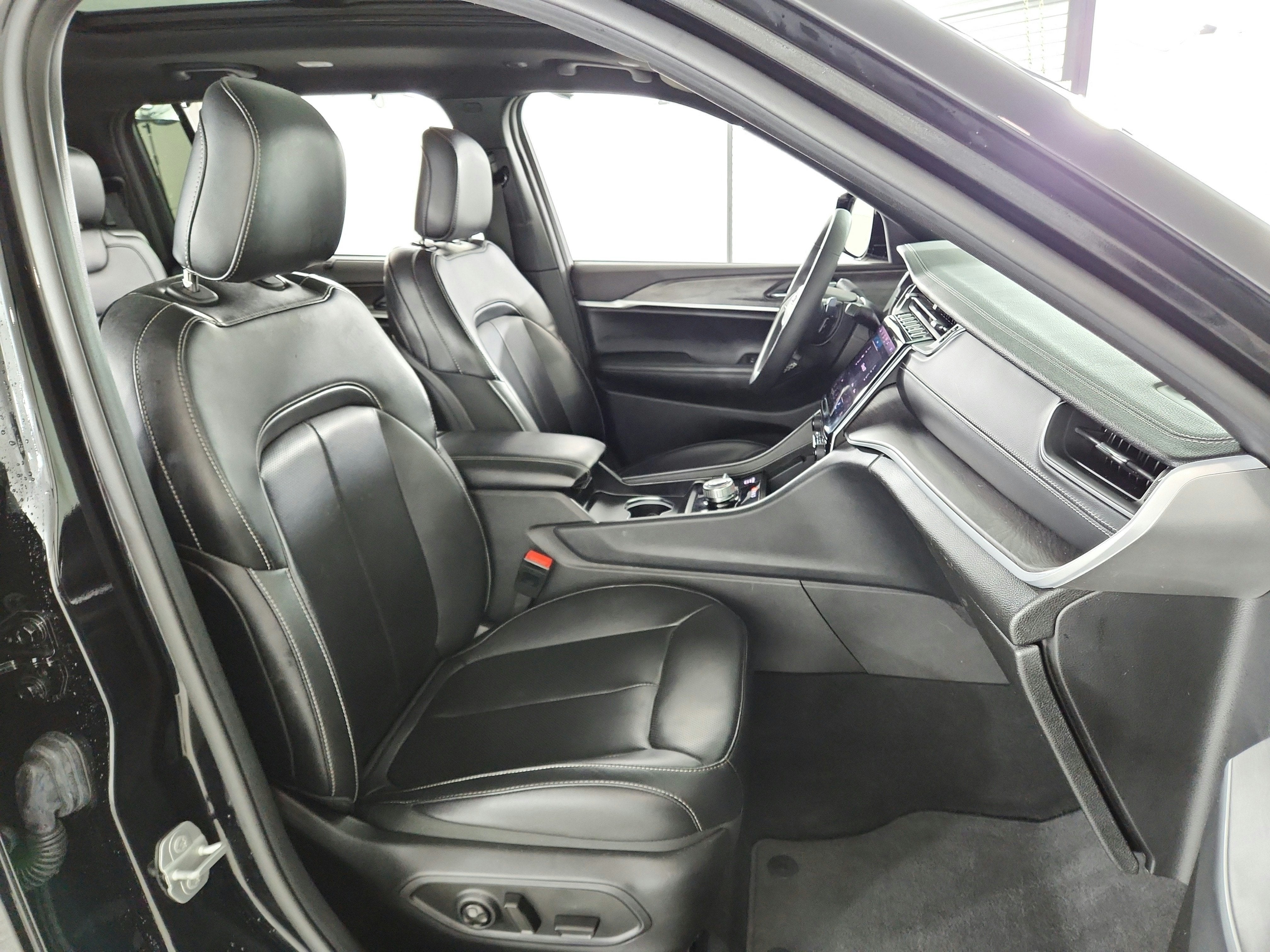 2025 Jeep Grand Cherokee L Limited 4x4