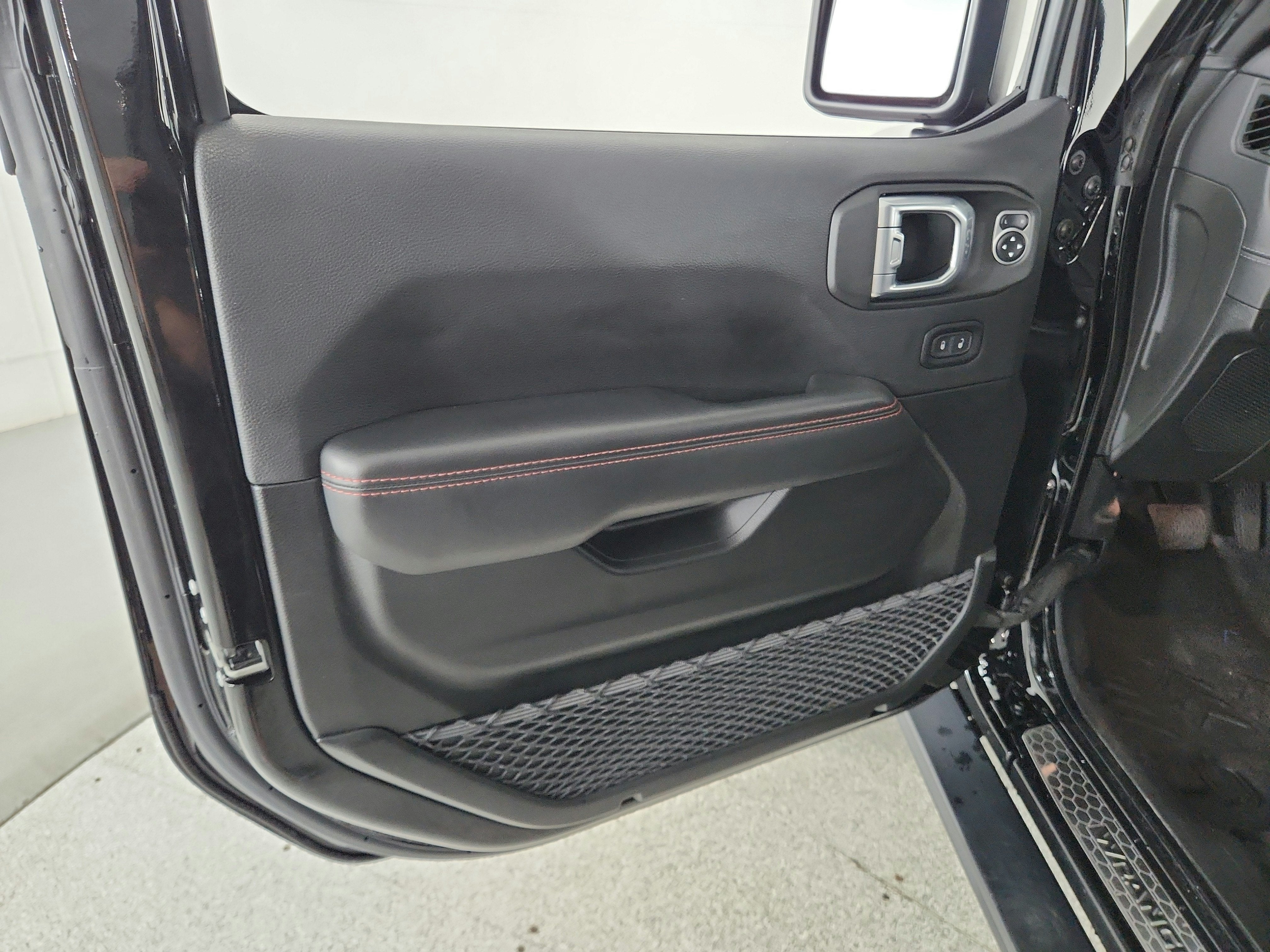 2025 Jeep Wrangler Rubicon X