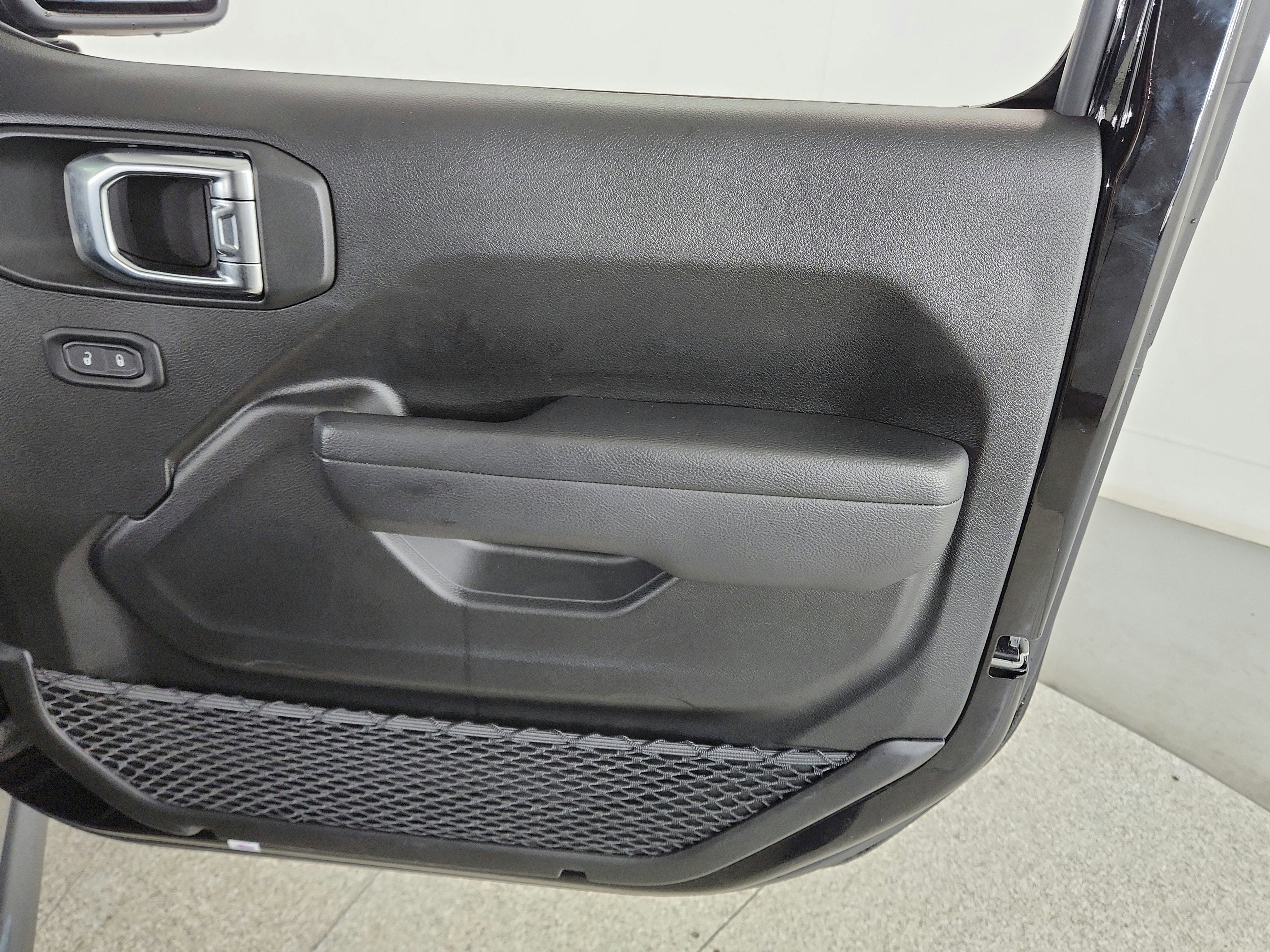 2025 Jeep Wrangler 4xe Willys