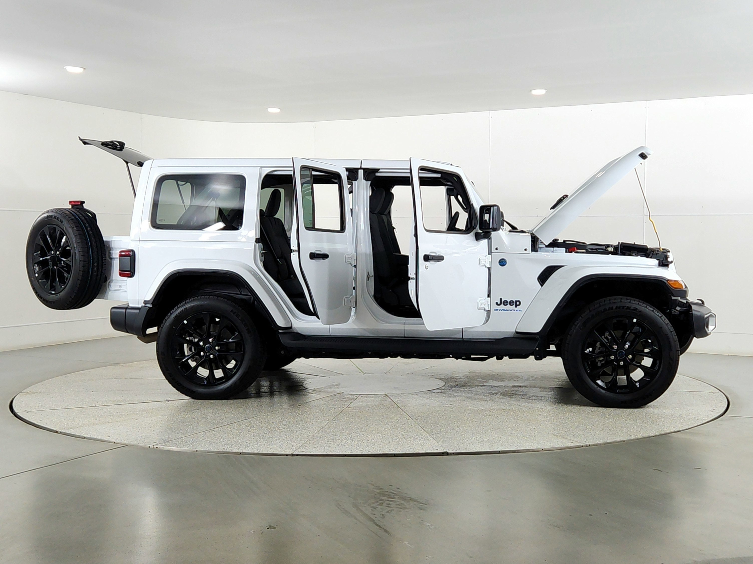 2025 Jeep Wrangler 4xe Sahara