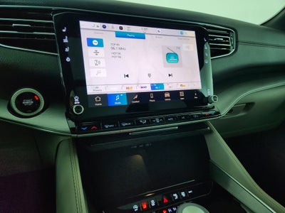 2025 Jeep Wagoneer BASE