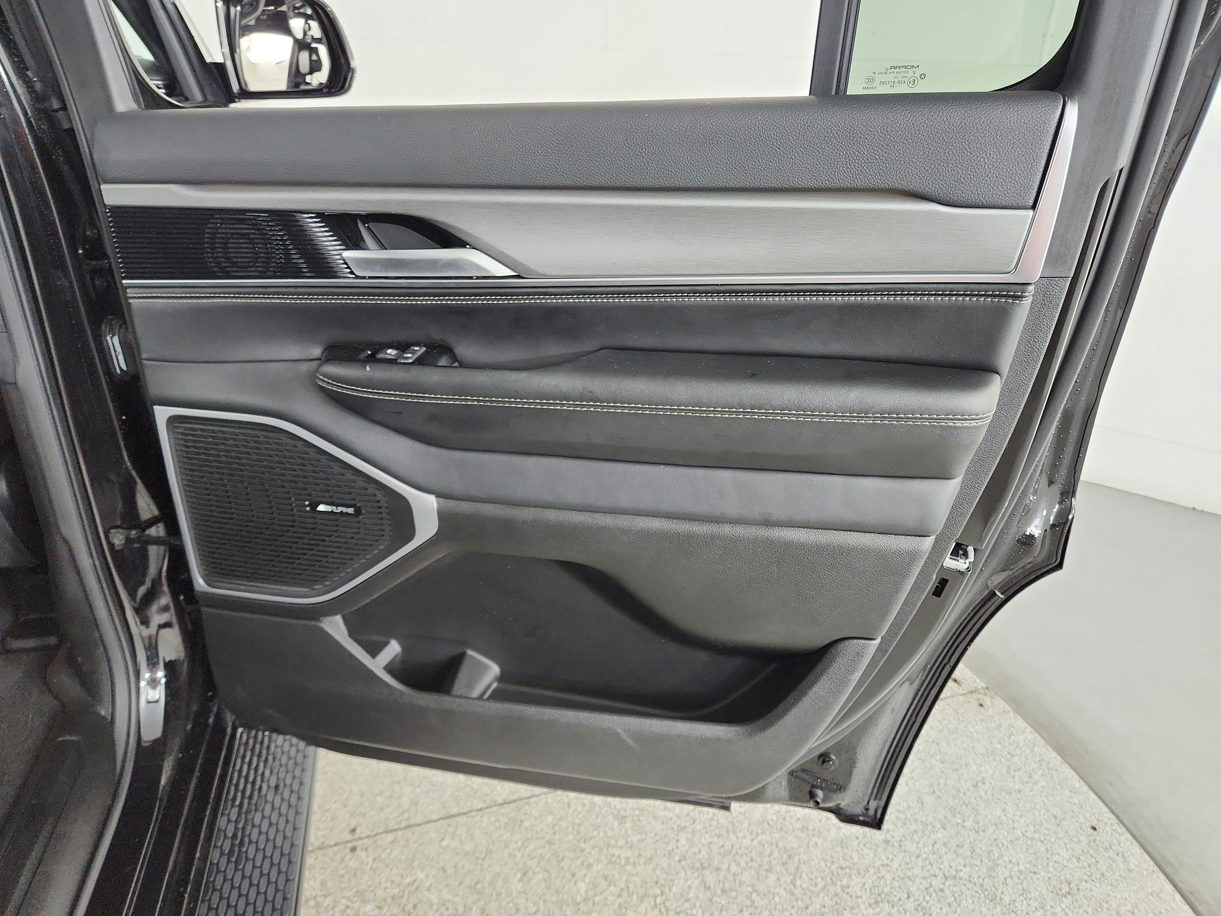2024 Jeep Wagoneer Series II Carbide 4x4