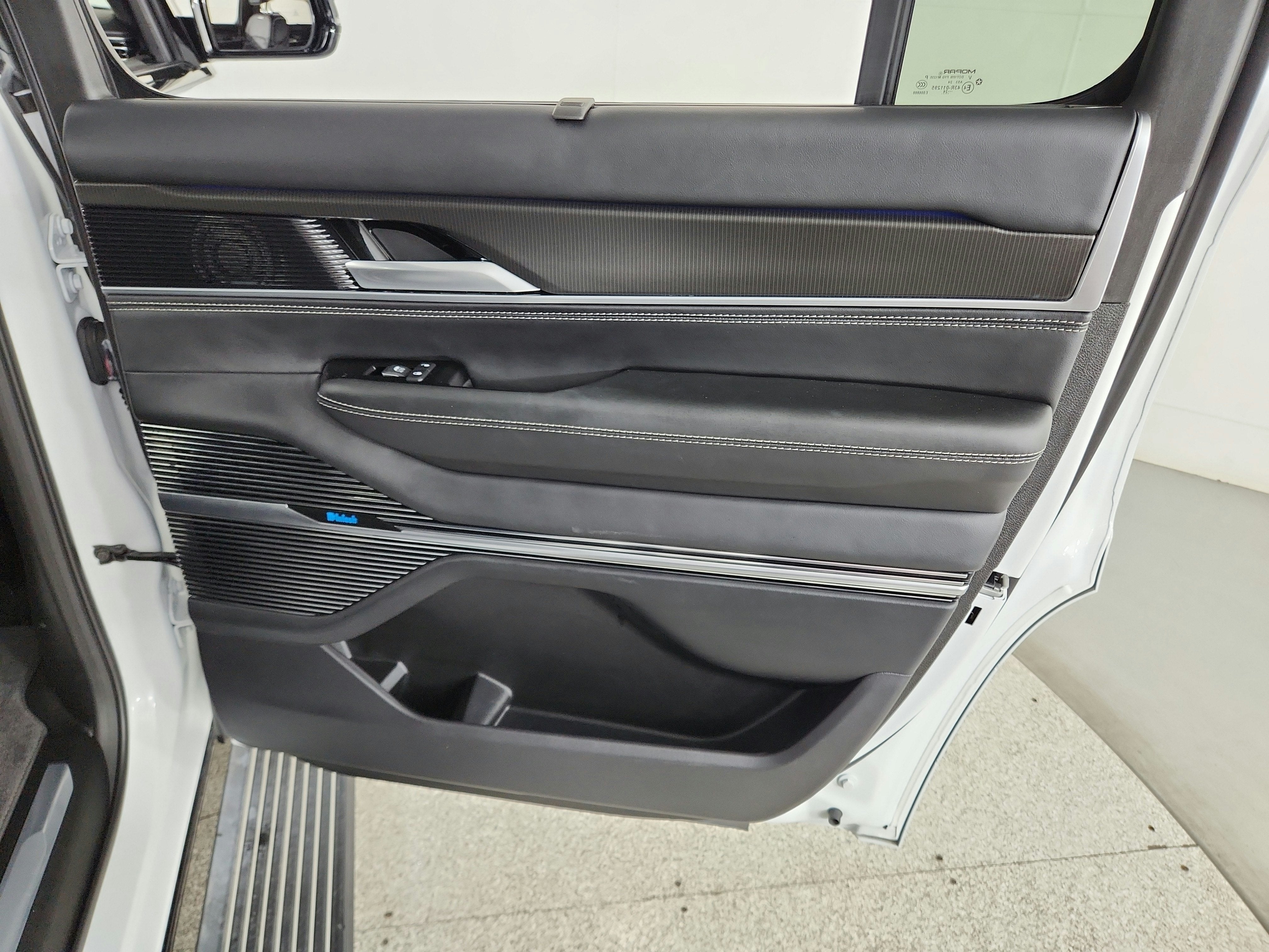 2025 Jeep Grand Wagoneer Series II Obsidian 4x4