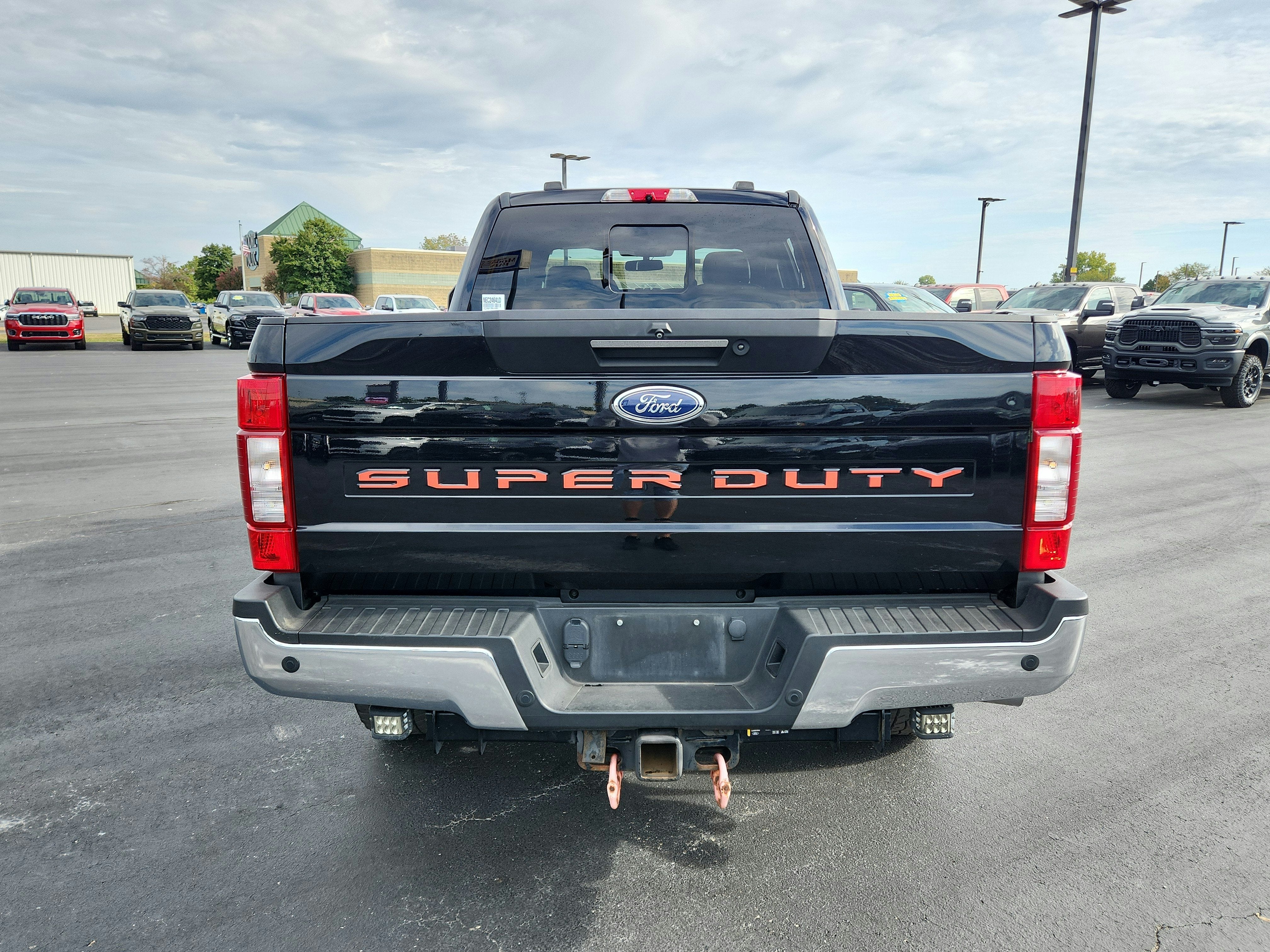 2022 Ford F-350 LARIAT 4WD Crew Cab 6.75' Box