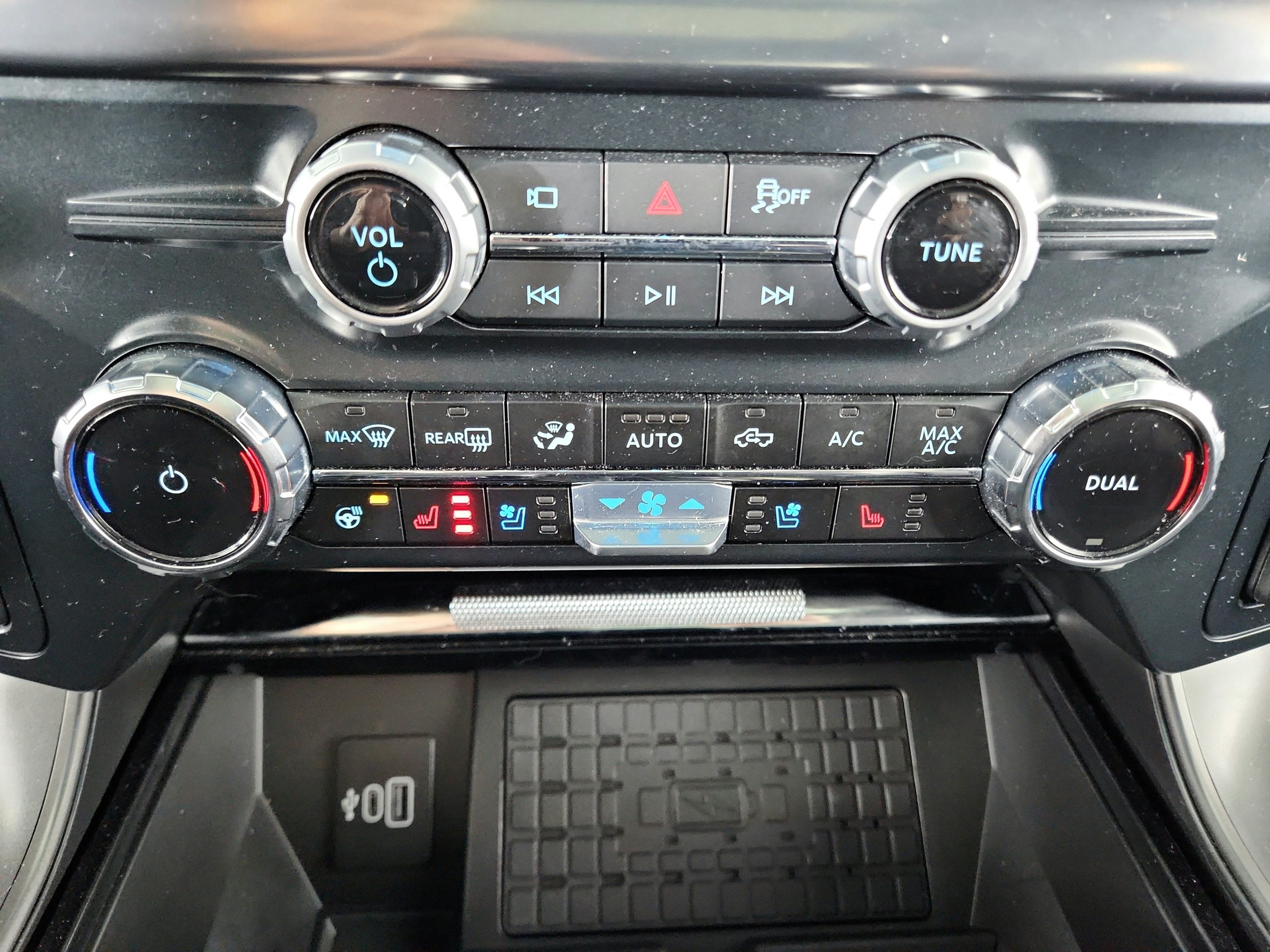 2025 Ford F-150 LARIAT 4WD SuperCrew 5.5' Box