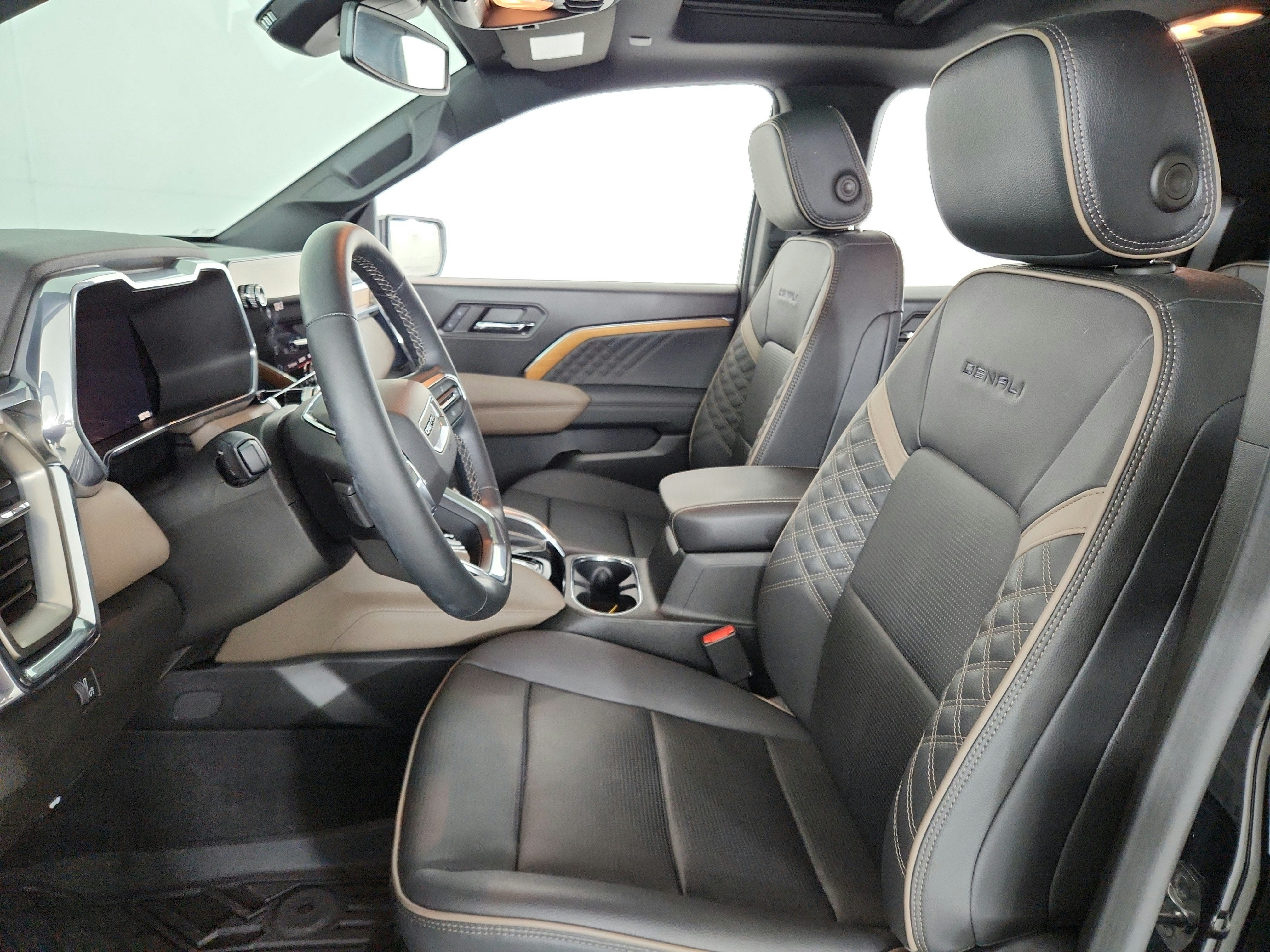 2024 GMC Canyon 4WD Crew Cab Denali