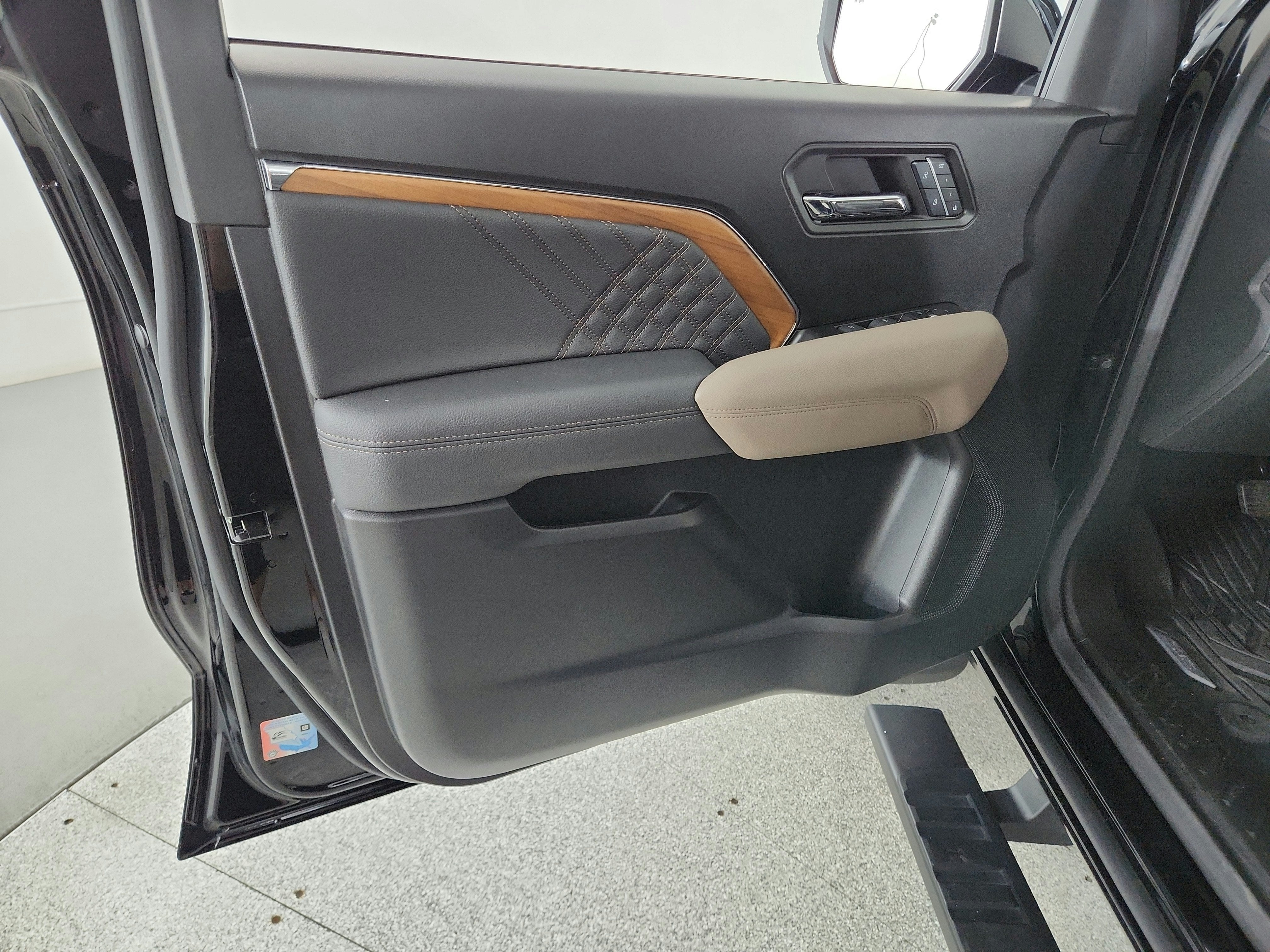 2024 GMC Canyon 4WD Crew Cab Denali