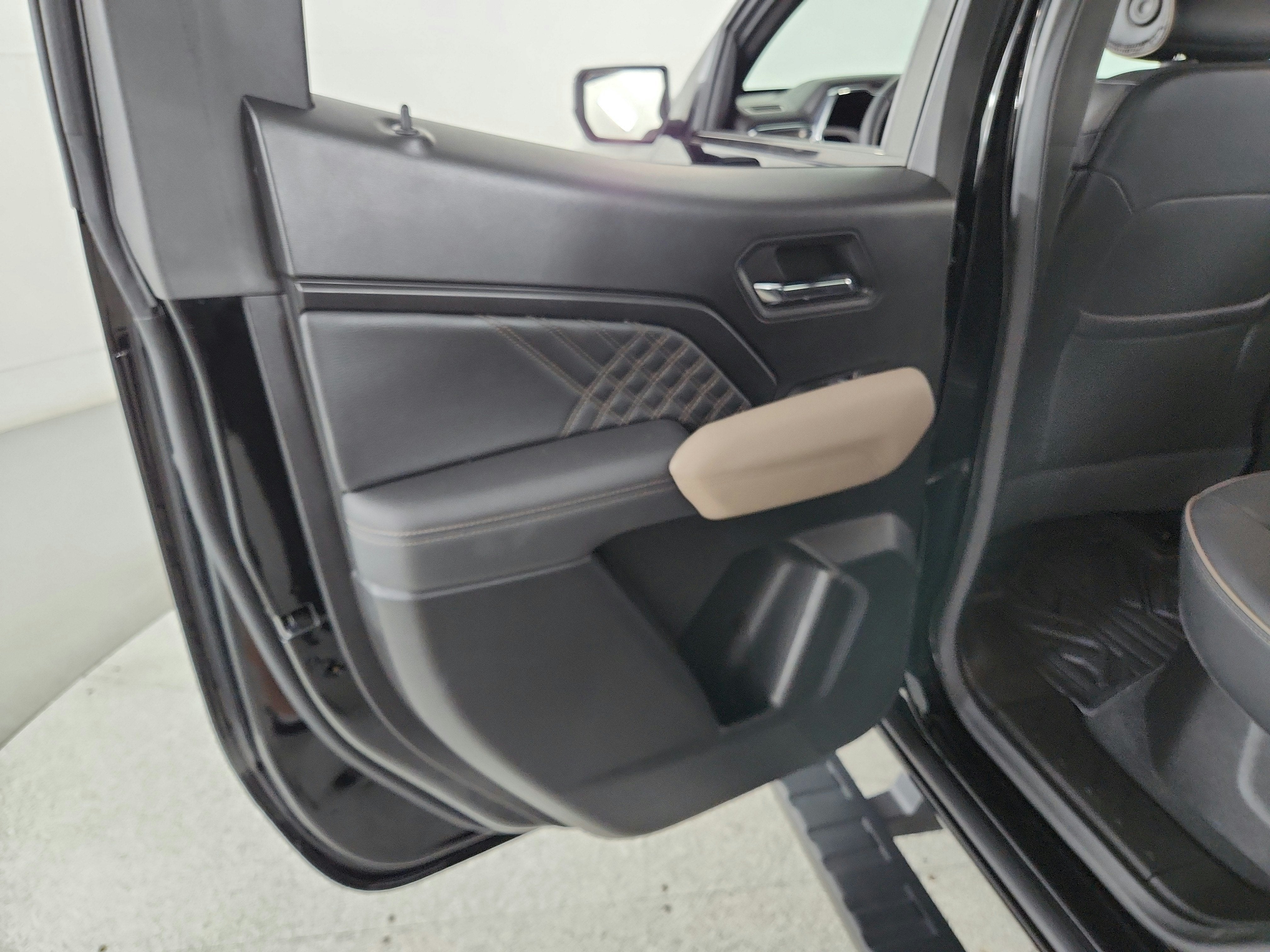 2024 GMC Canyon 4WD Crew Cab Denali