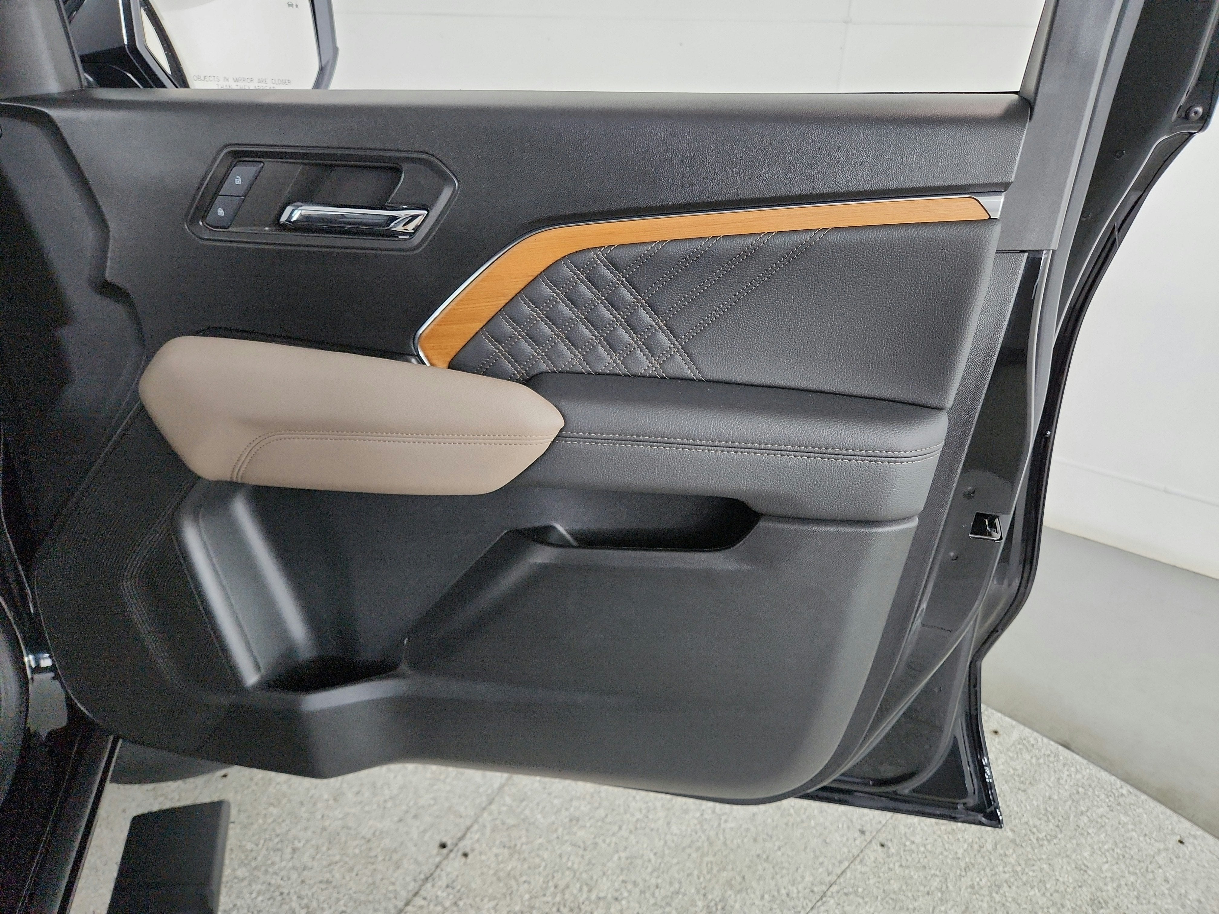 2024 GMC Canyon 4WD Crew Cab Denali