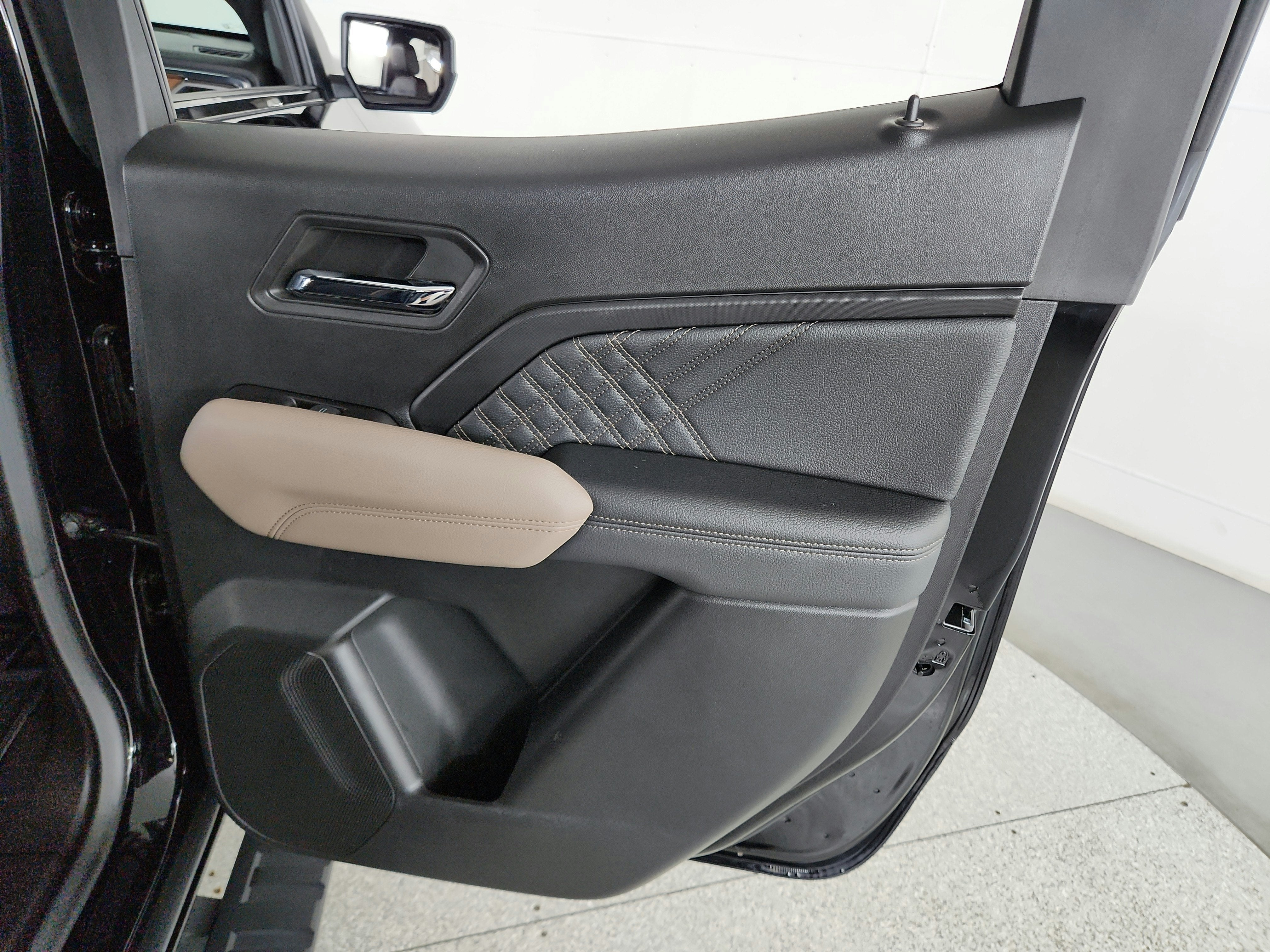 2024 GMC Canyon 4WD Crew Cab Denali