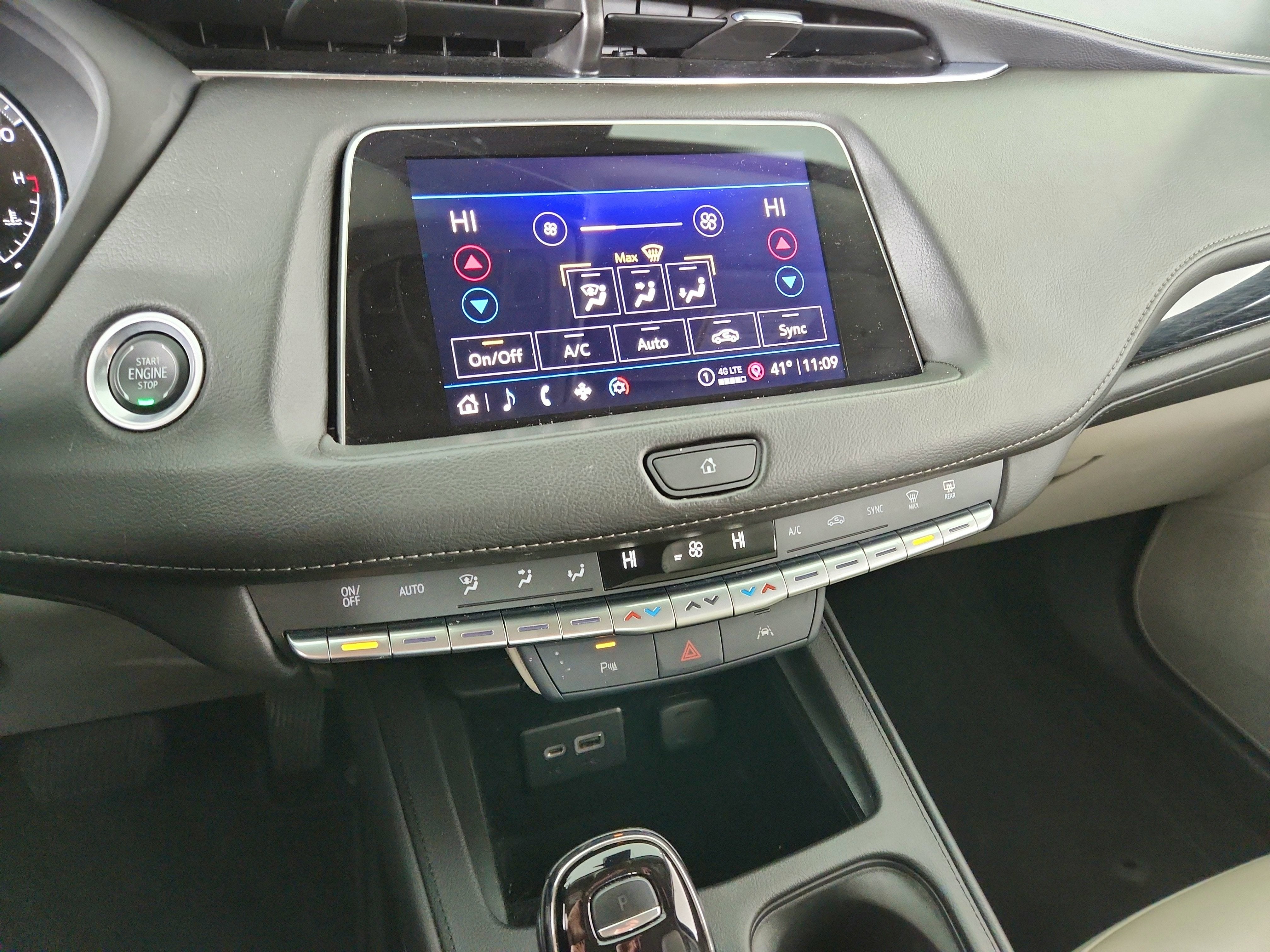 2023 Cadillac XT4 AWD Premium Luxury