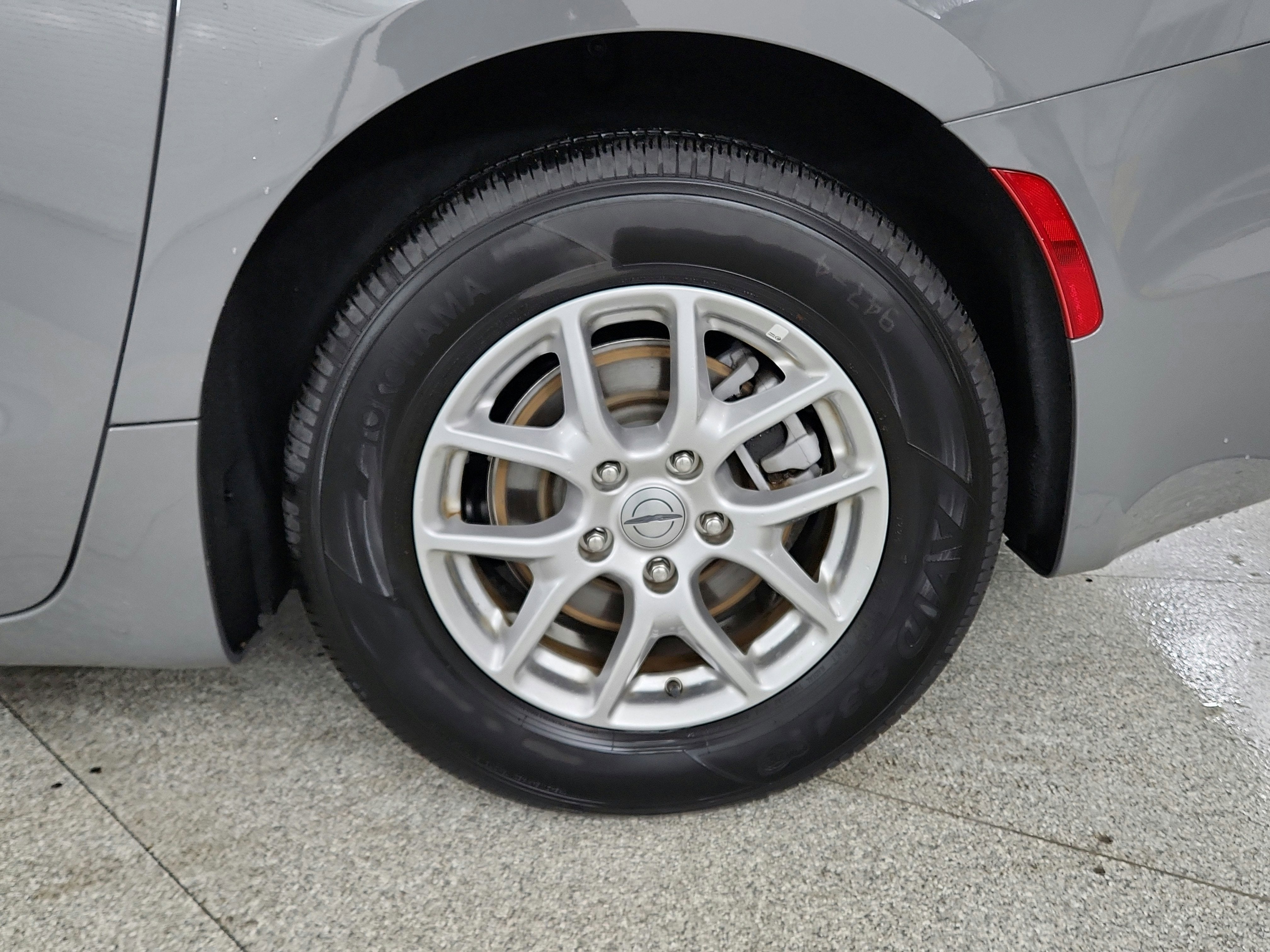 2025 Chrysler Pacifica Select