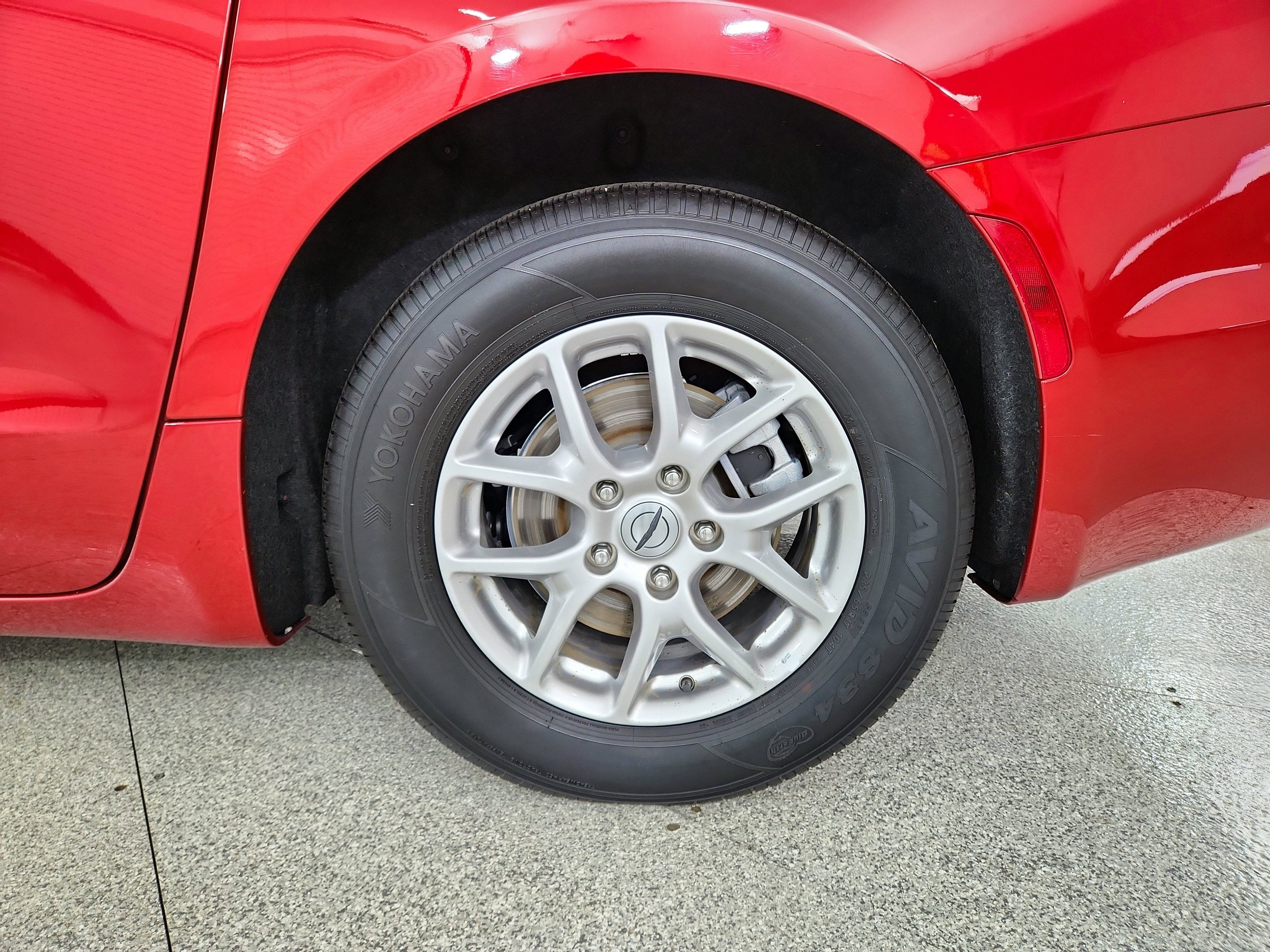 2025 Chrysler Pacifica Select