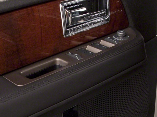 2013 Lincoln Navigator Base