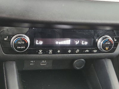 2023 Mitsubishi Outlander Base