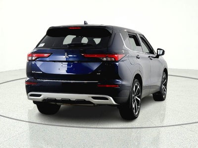 2023 Mitsubishi Outlander Base