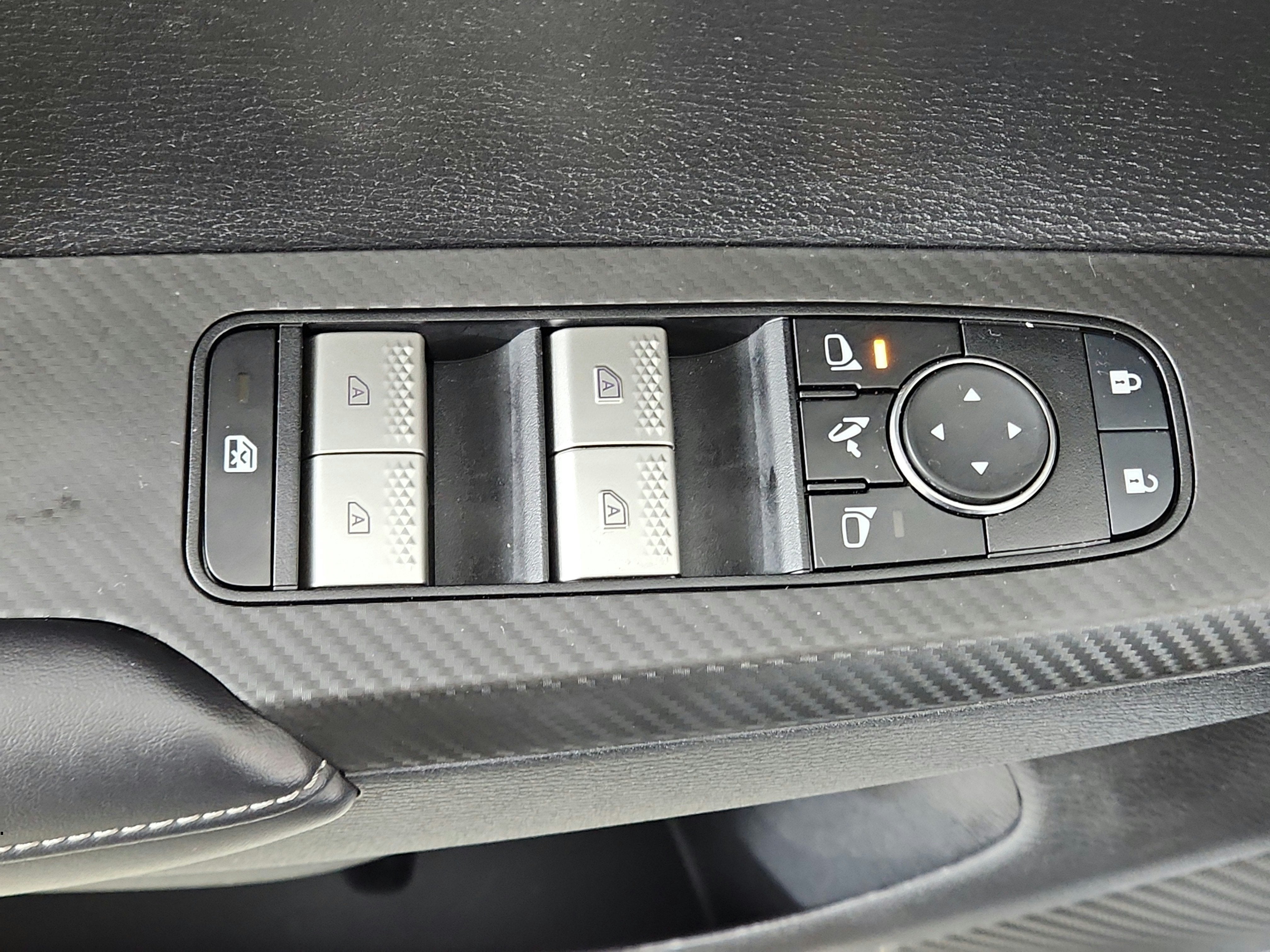 2024 Mitsubishi Outlander PHEV SE S-AWC