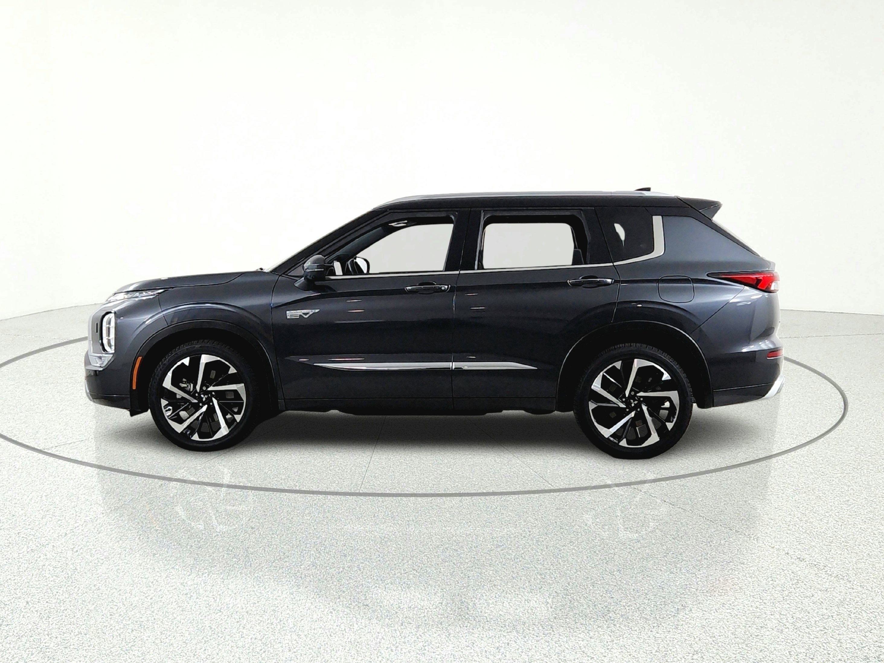 2025 Mitsubishi Outlander PHEV Base