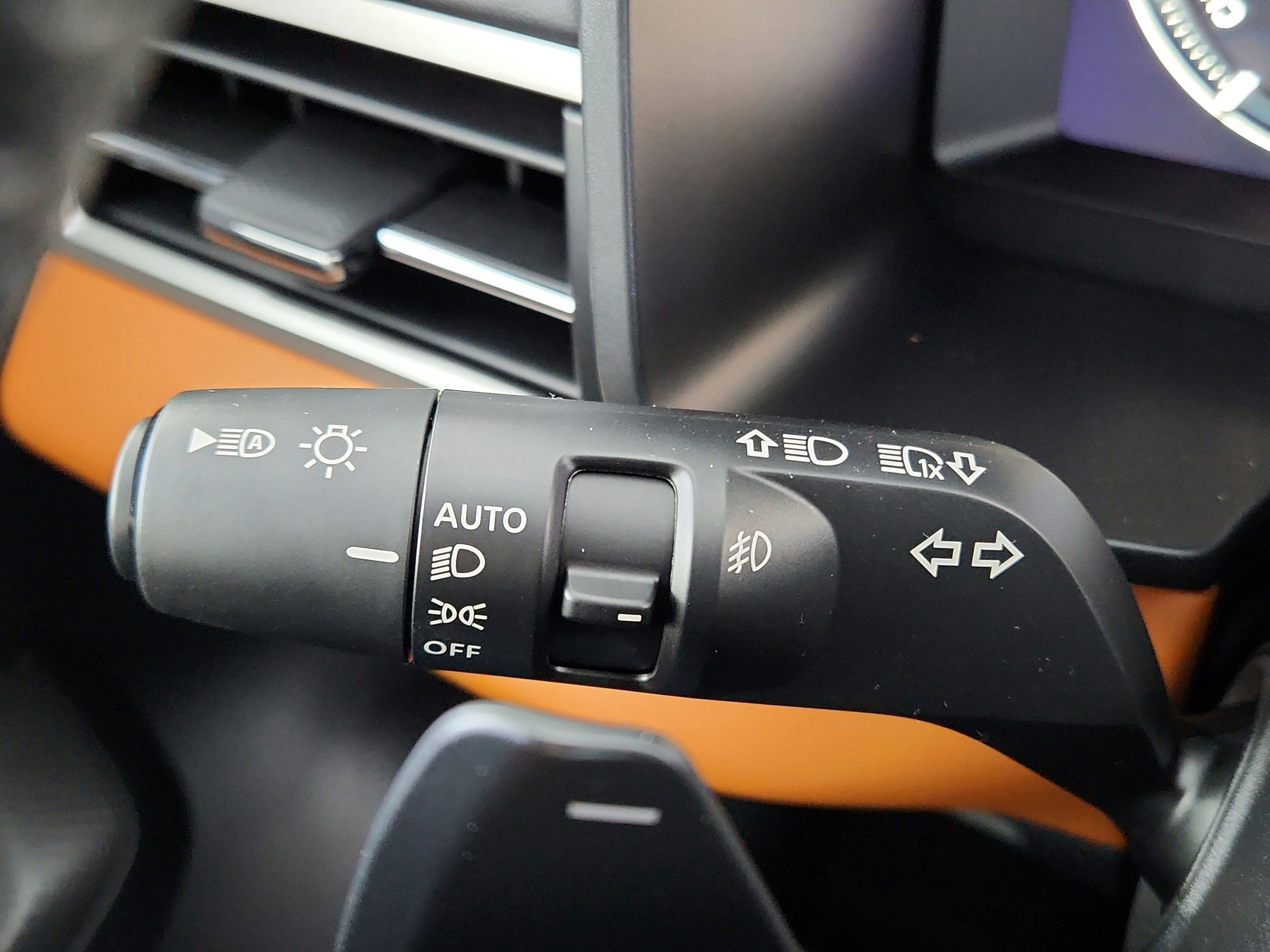 2025 Mitsubishi Outlander PHEV Base