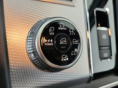 2025 Mitsubishi Outlander PHEV Base