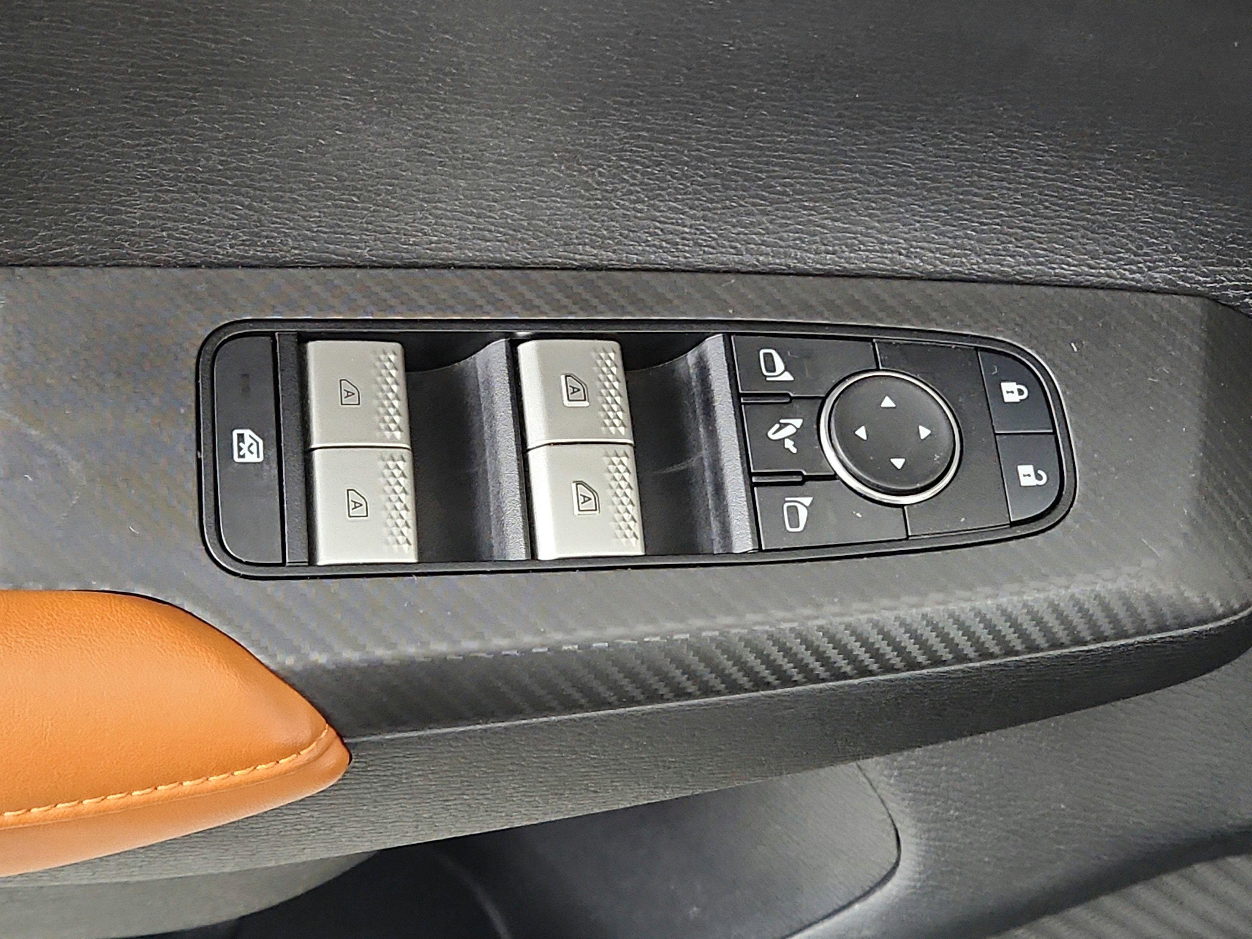 2025 Mitsubishi Outlander PHEV Base