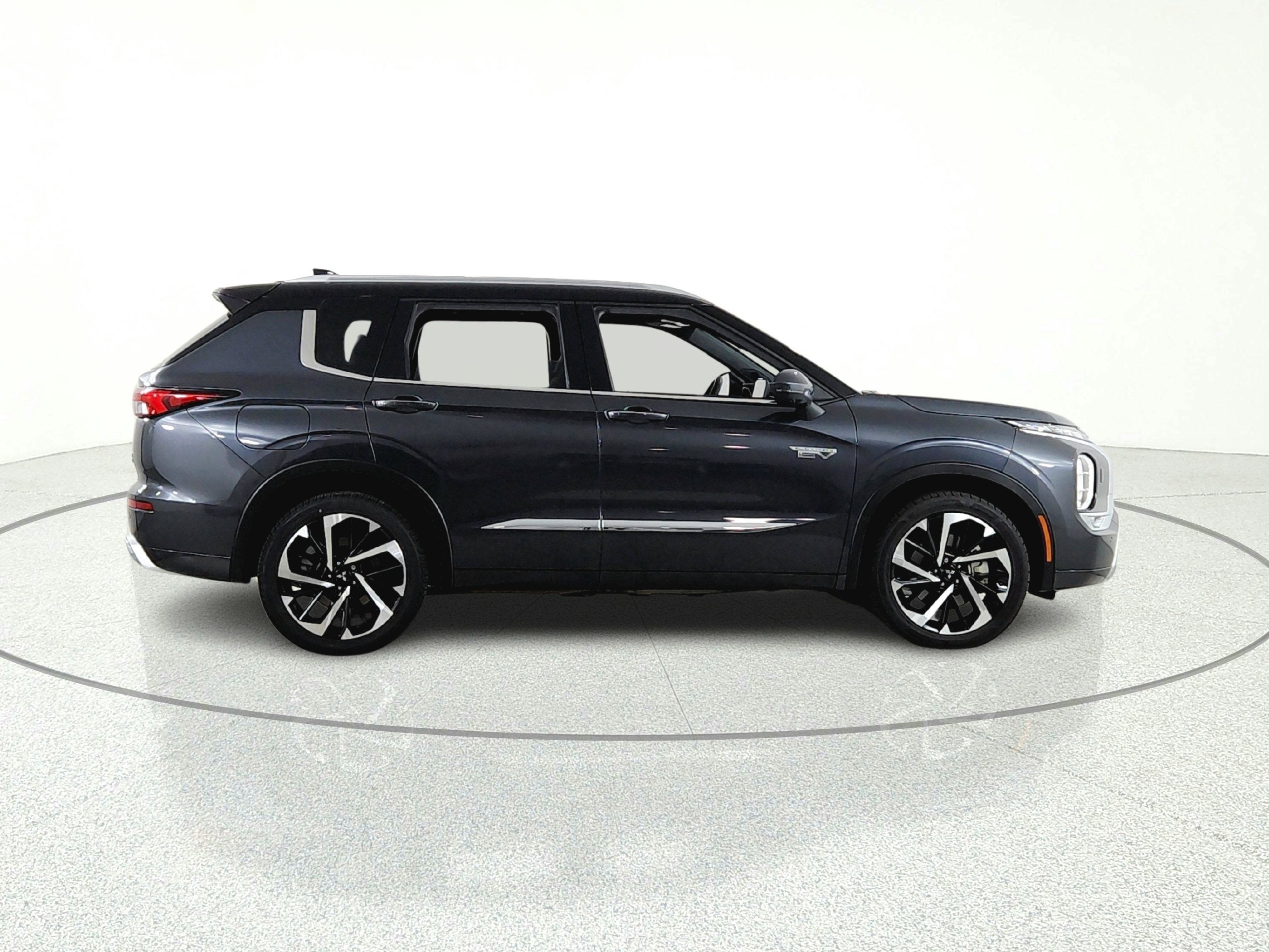 2025 Mitsubishi Outlander PHEV Base
