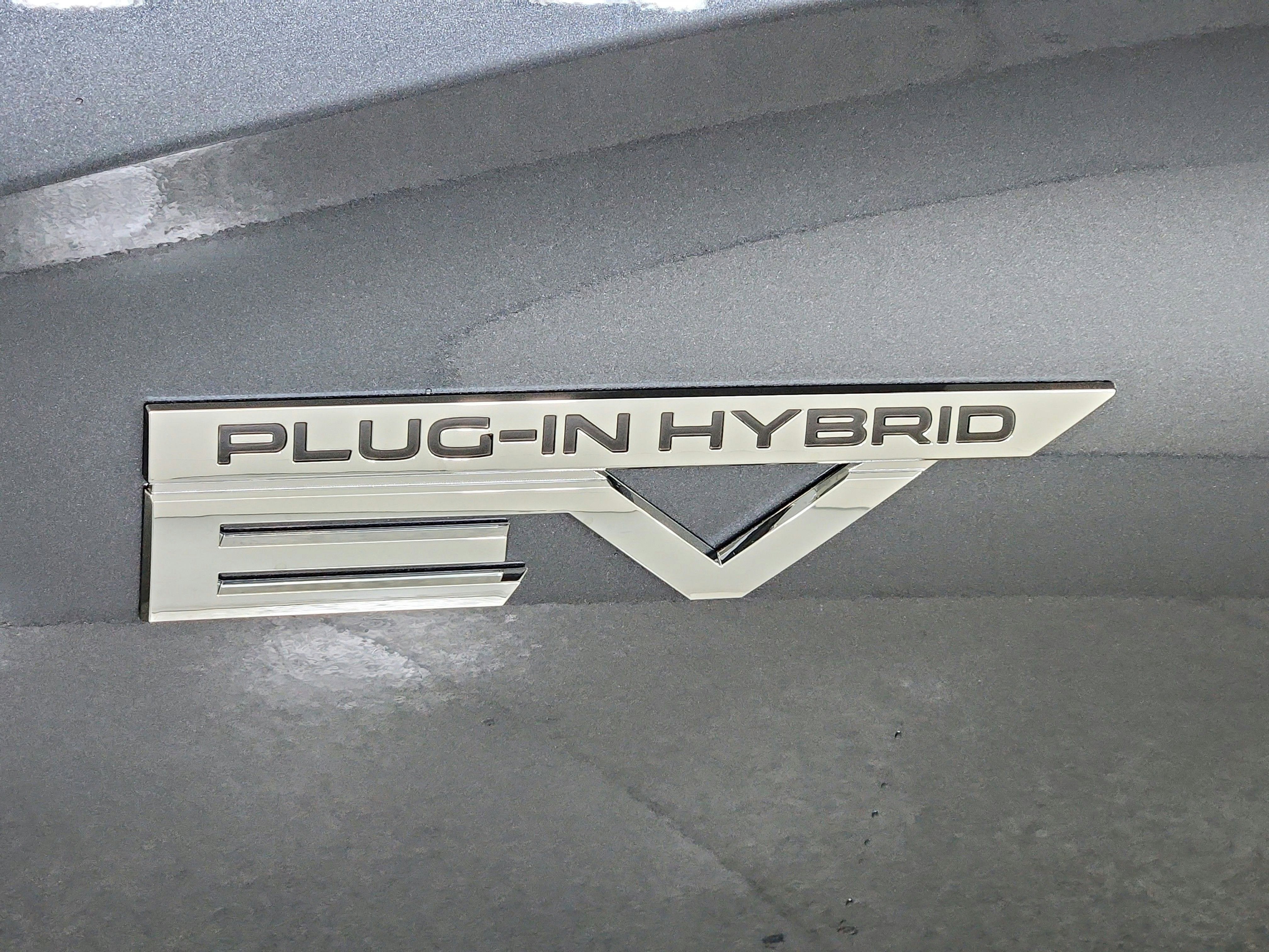 2025 Mitsubishi Outlander PHEV Base