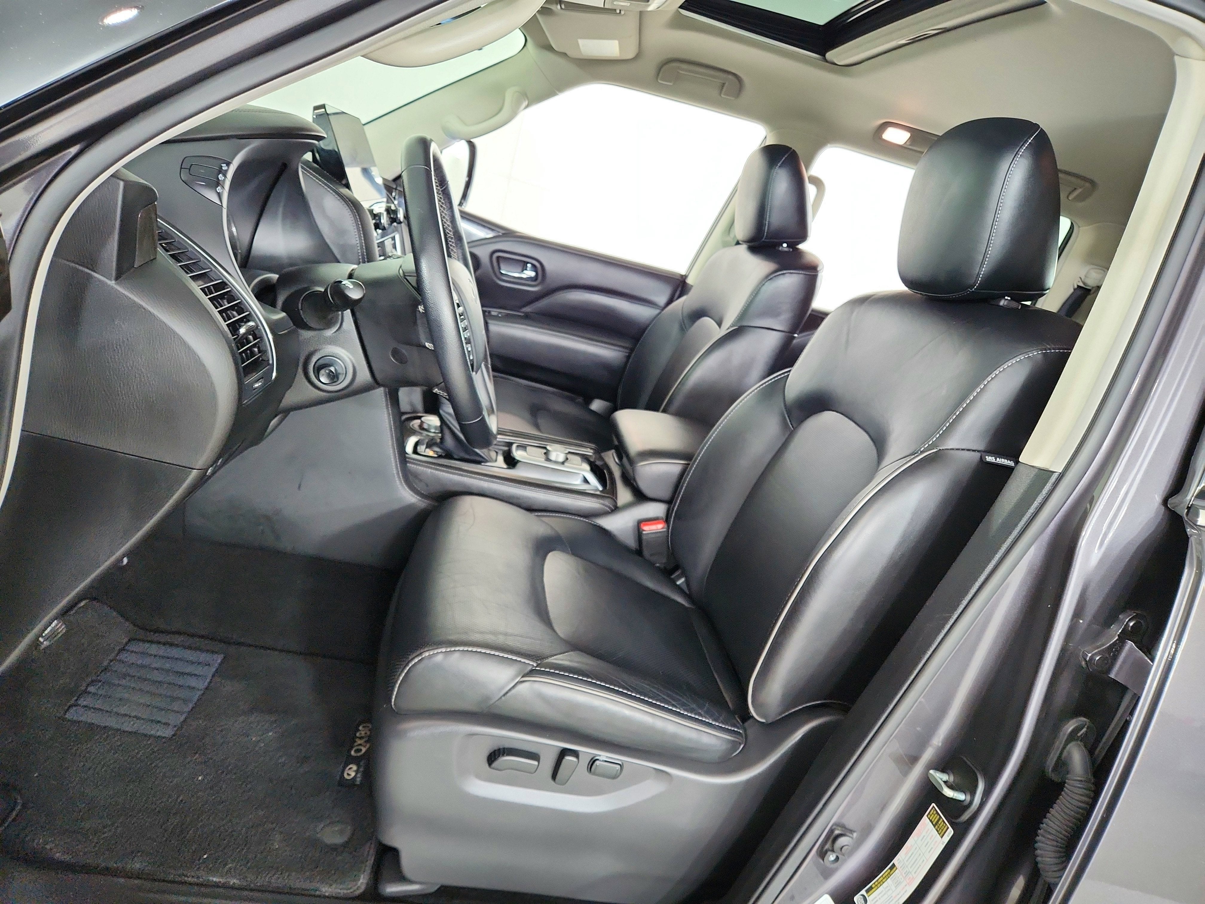 2024 INFINITI QX80 LUXE