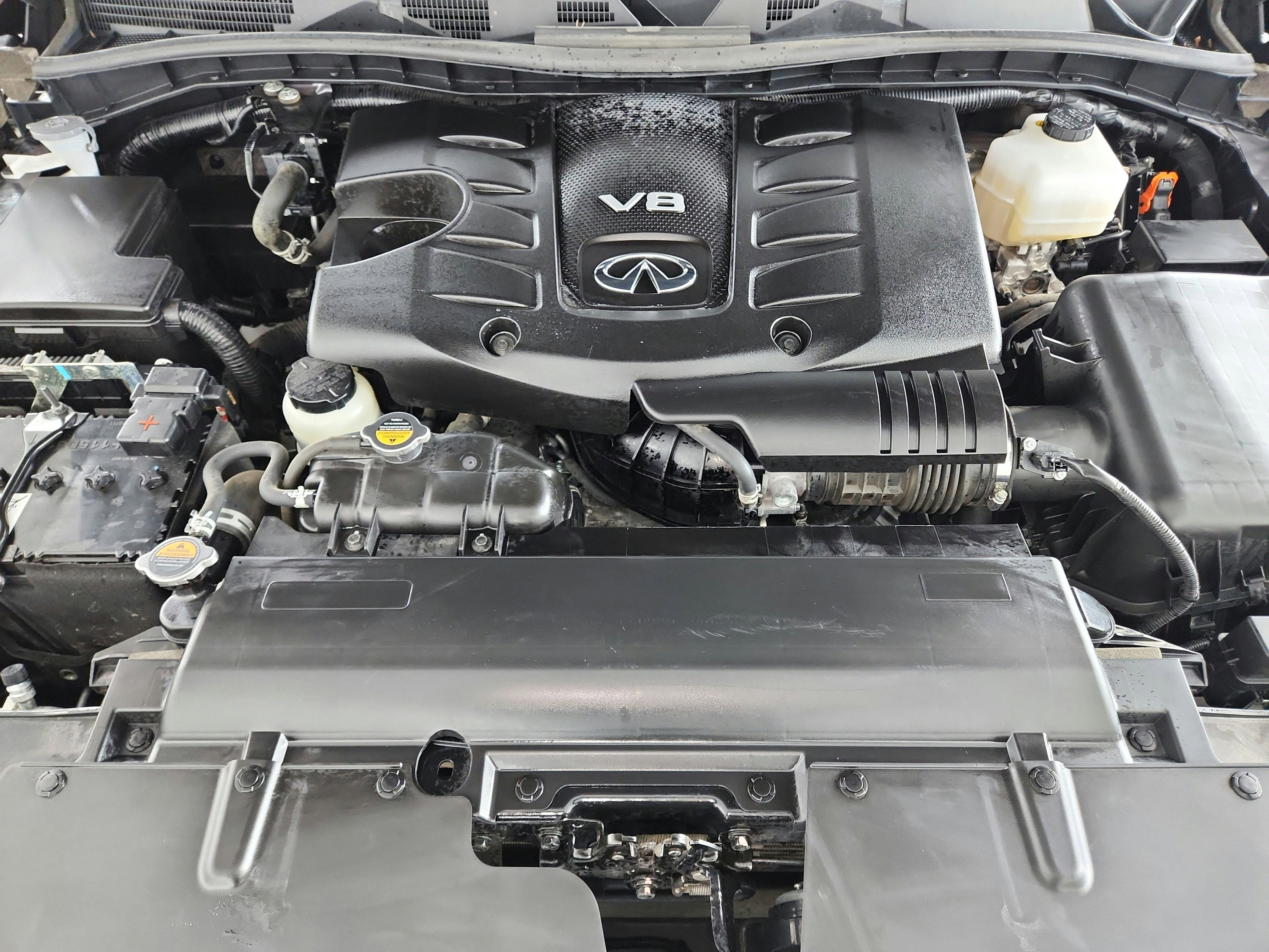 2024 INFINITI QX80 LUXE