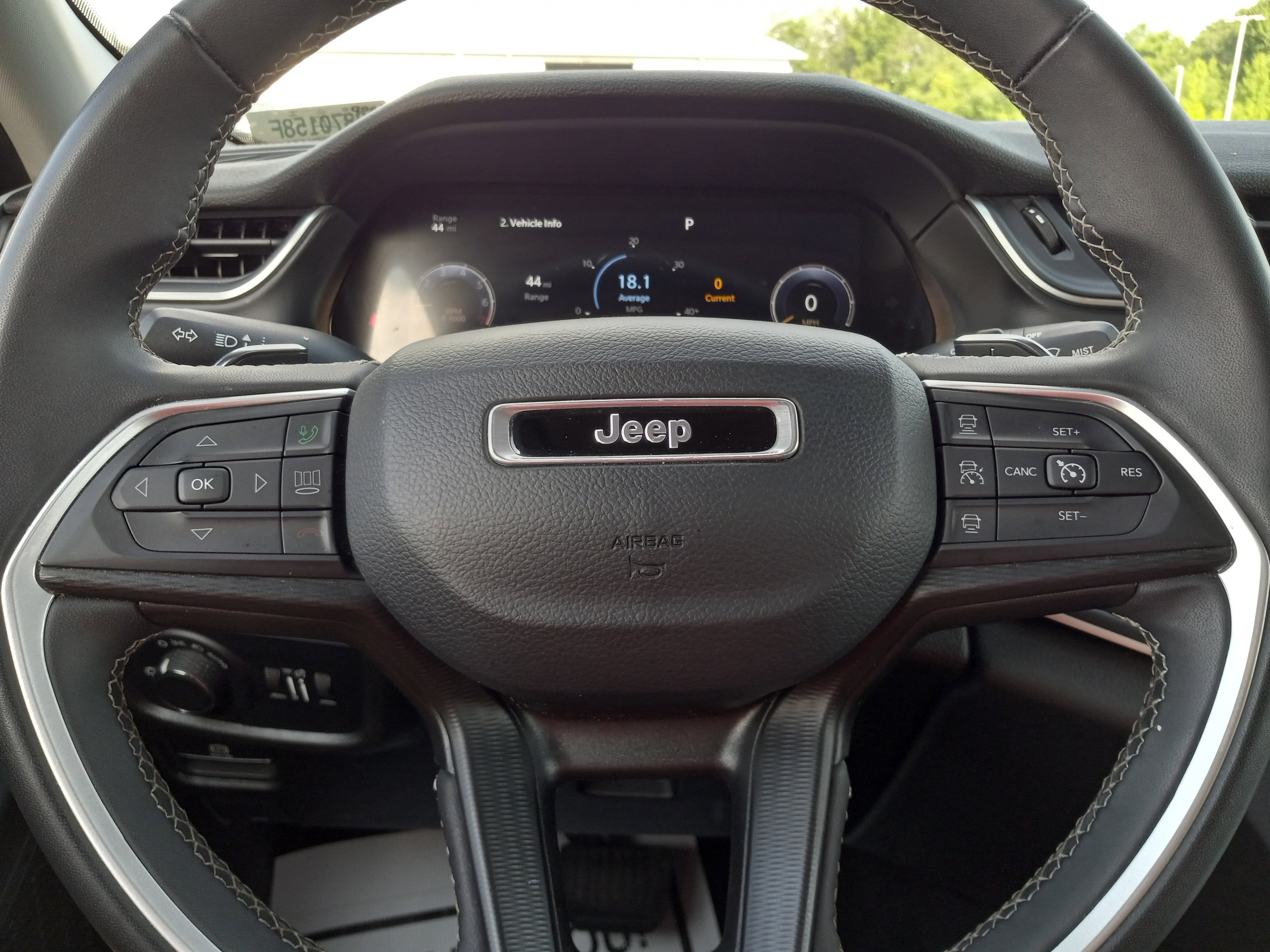 2023 Jeep Grand Cherokee L Laredo