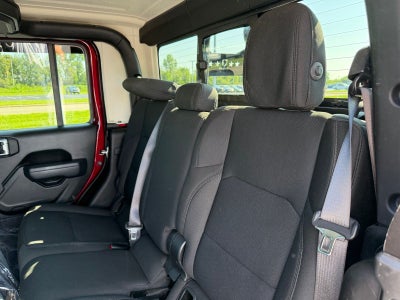 2022 Jeep Gladiator Sport