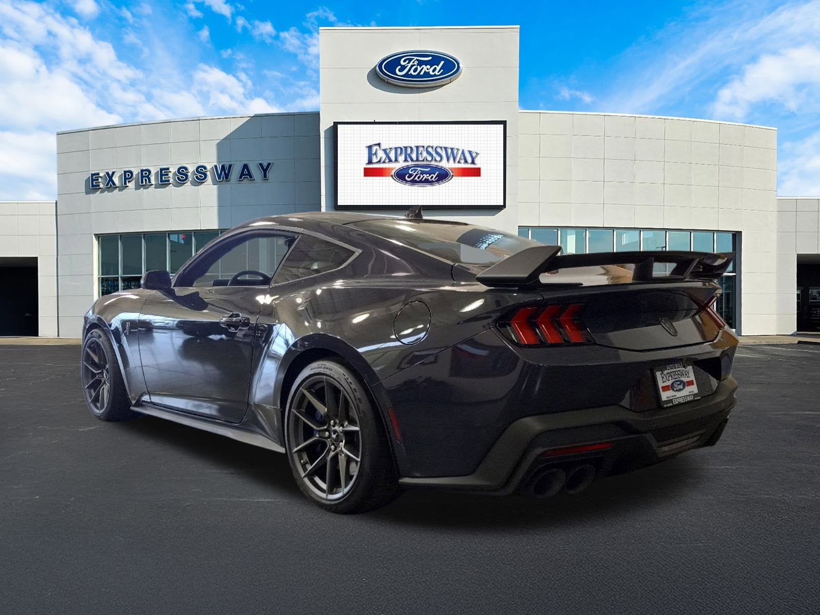 2024 Ford Mustang Dark Horse Fastback