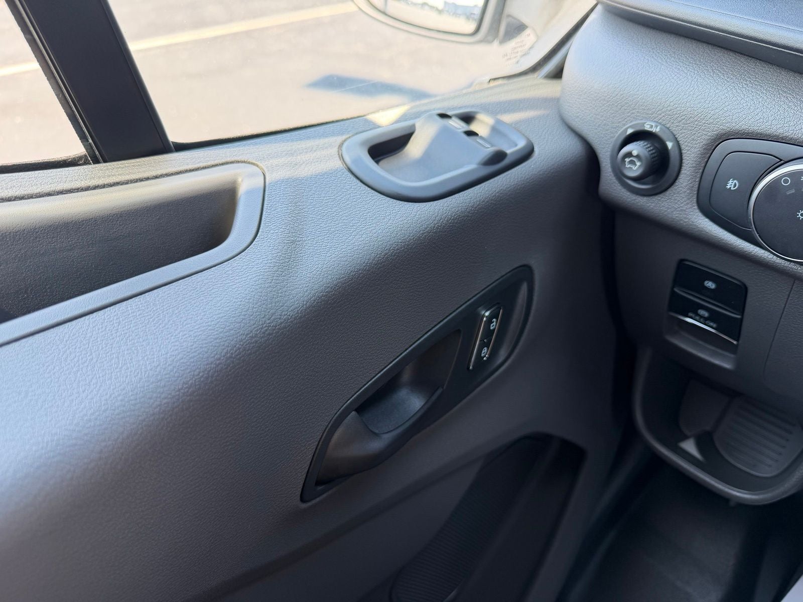 2027 Ford Transit Passenger Wagon XL
