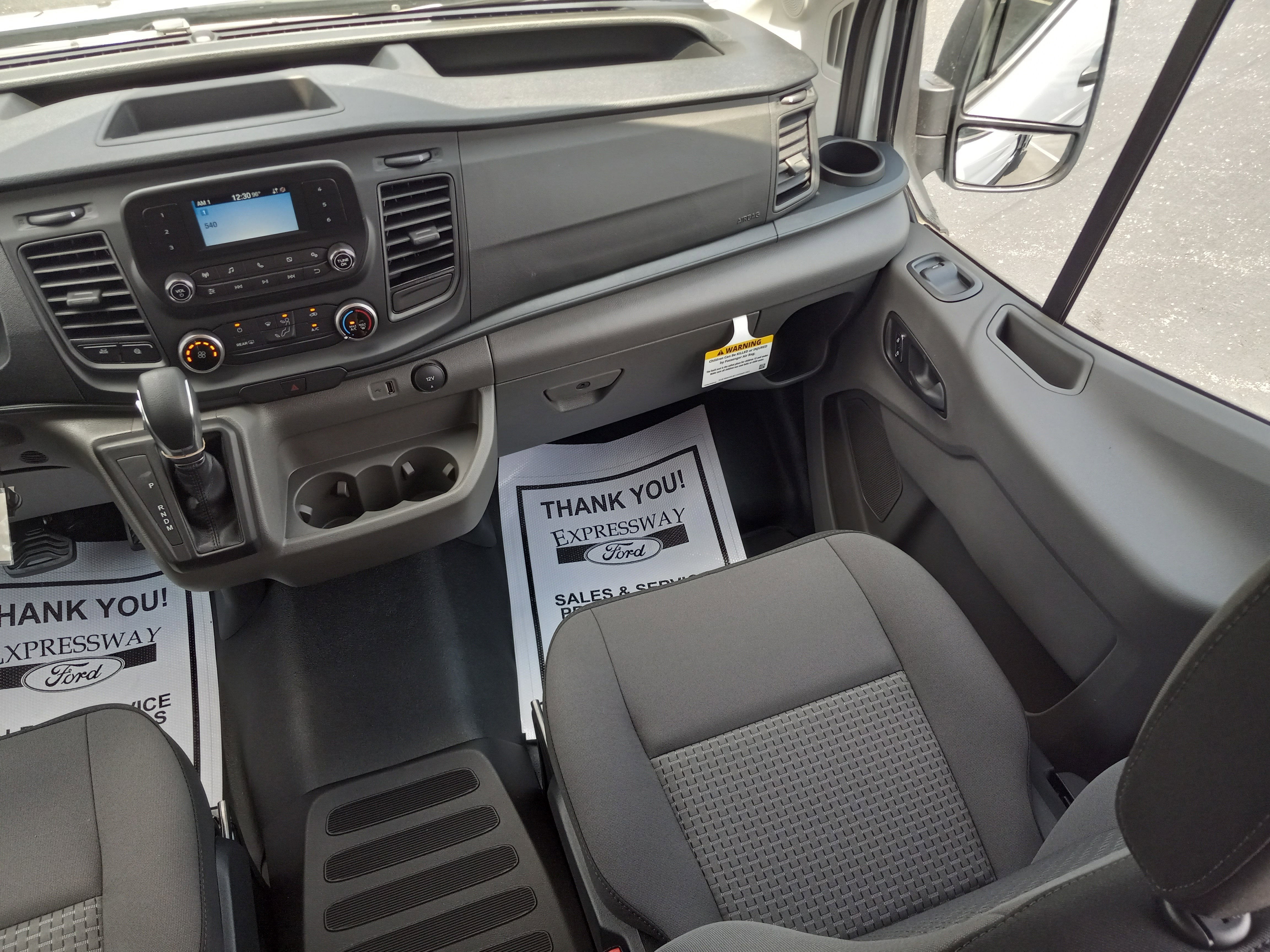 2025 Ford Transit Passenger Wagon T-350 148" Med Roof XL RWD